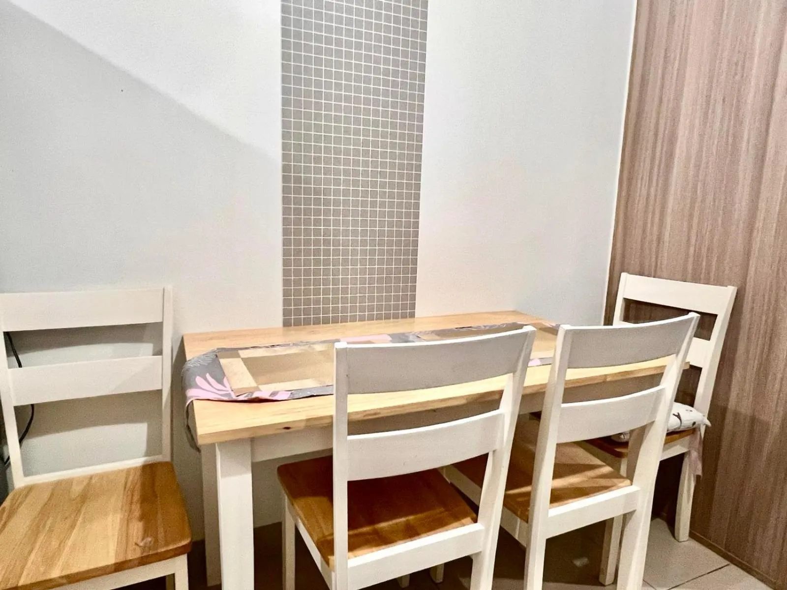 Dining area in Mall Of Asia - Aseana Prime Accommodations