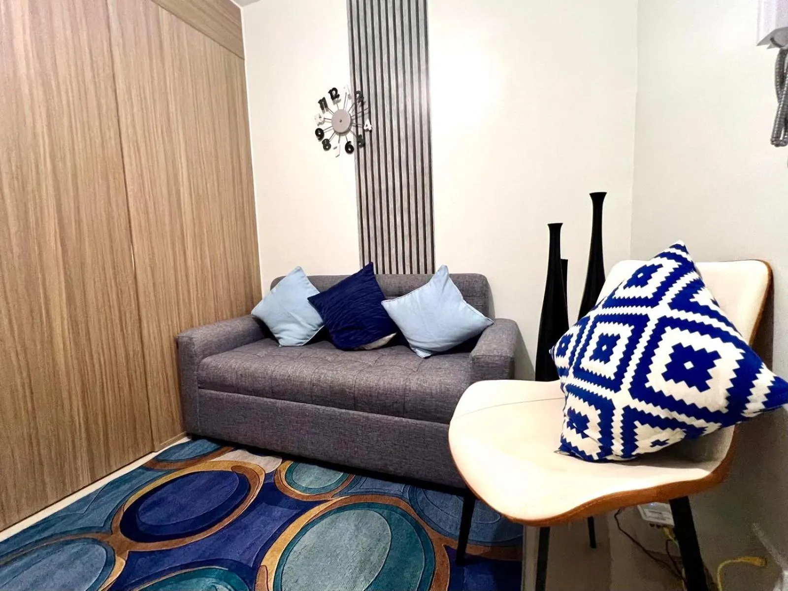 Seating area in Mall Of Asia - Aseana Prime Accommodations