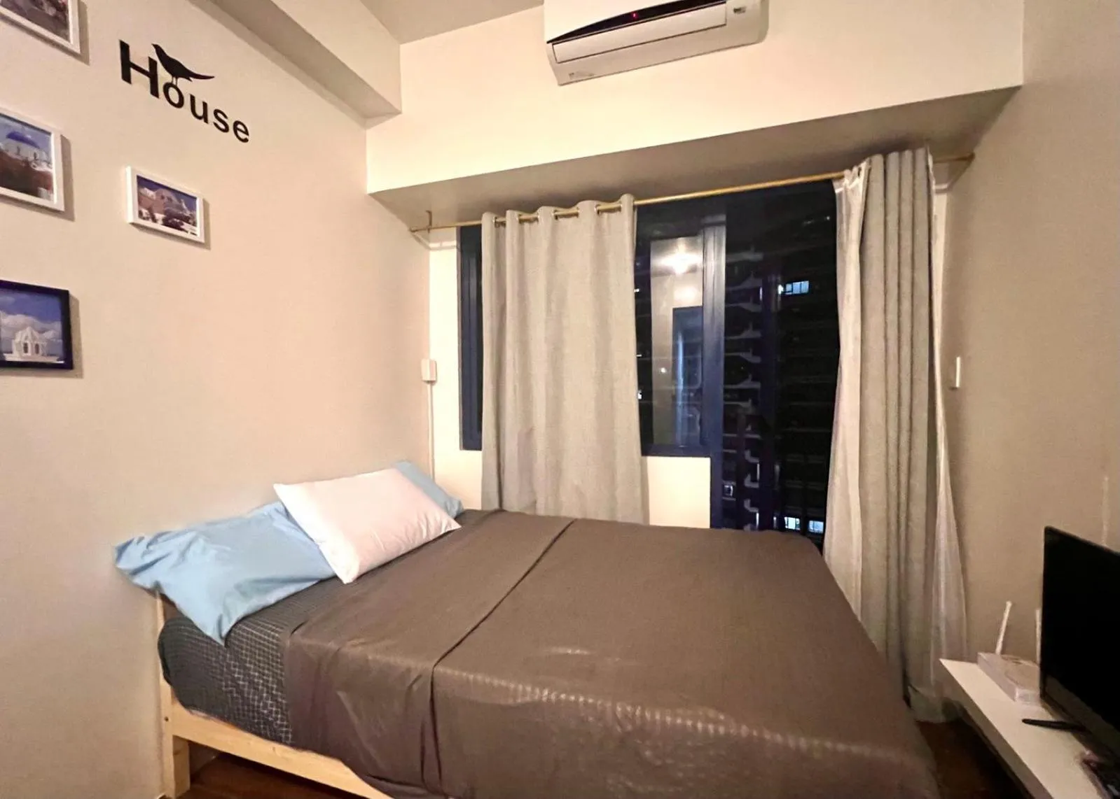 Bed in Makati Business District Residences