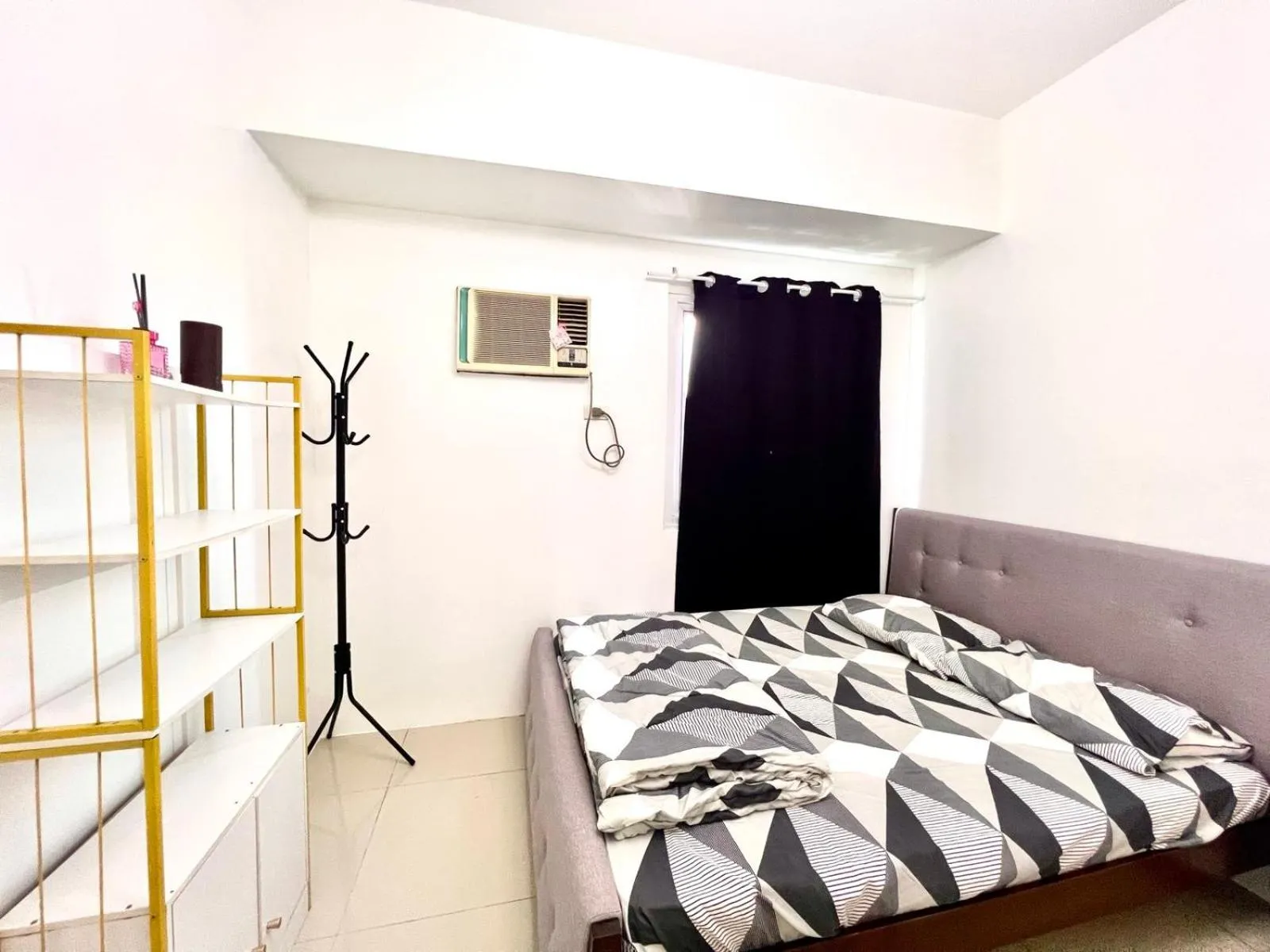 Bedroom, Bed in Makati Business District Residences