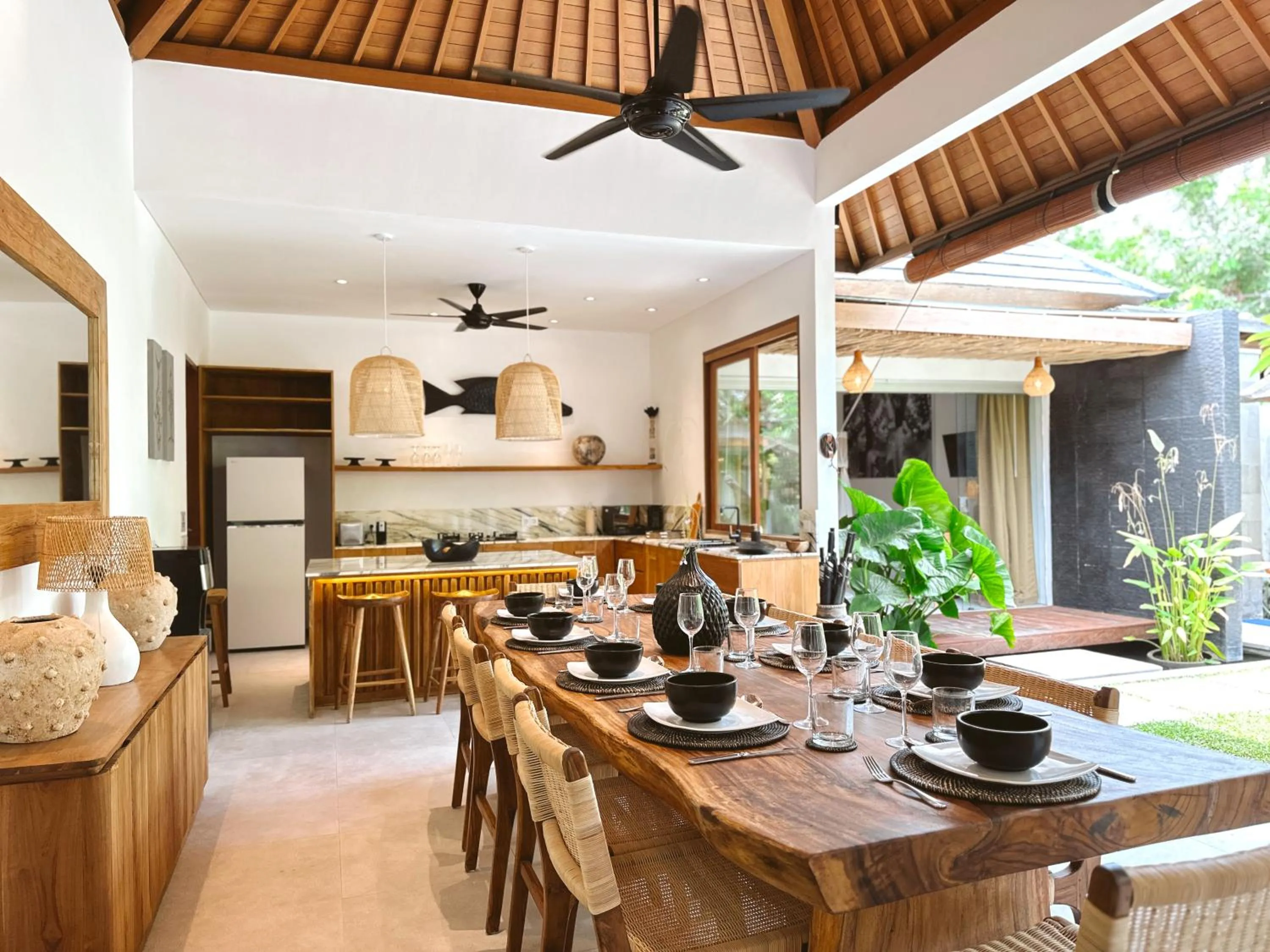 Dining area in Villa Pacha Seminyak