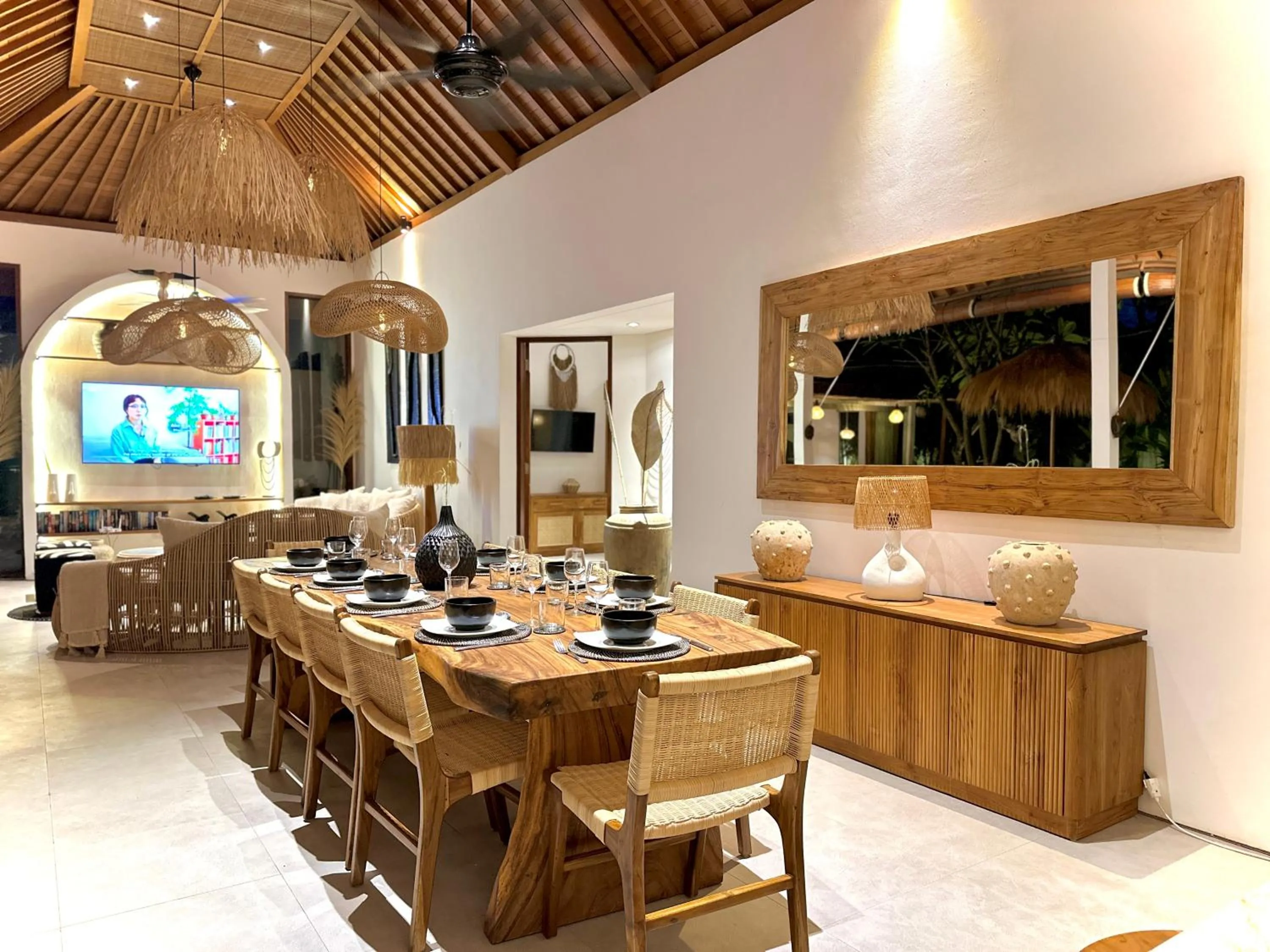Dining area in Villa Pacha Seminyak