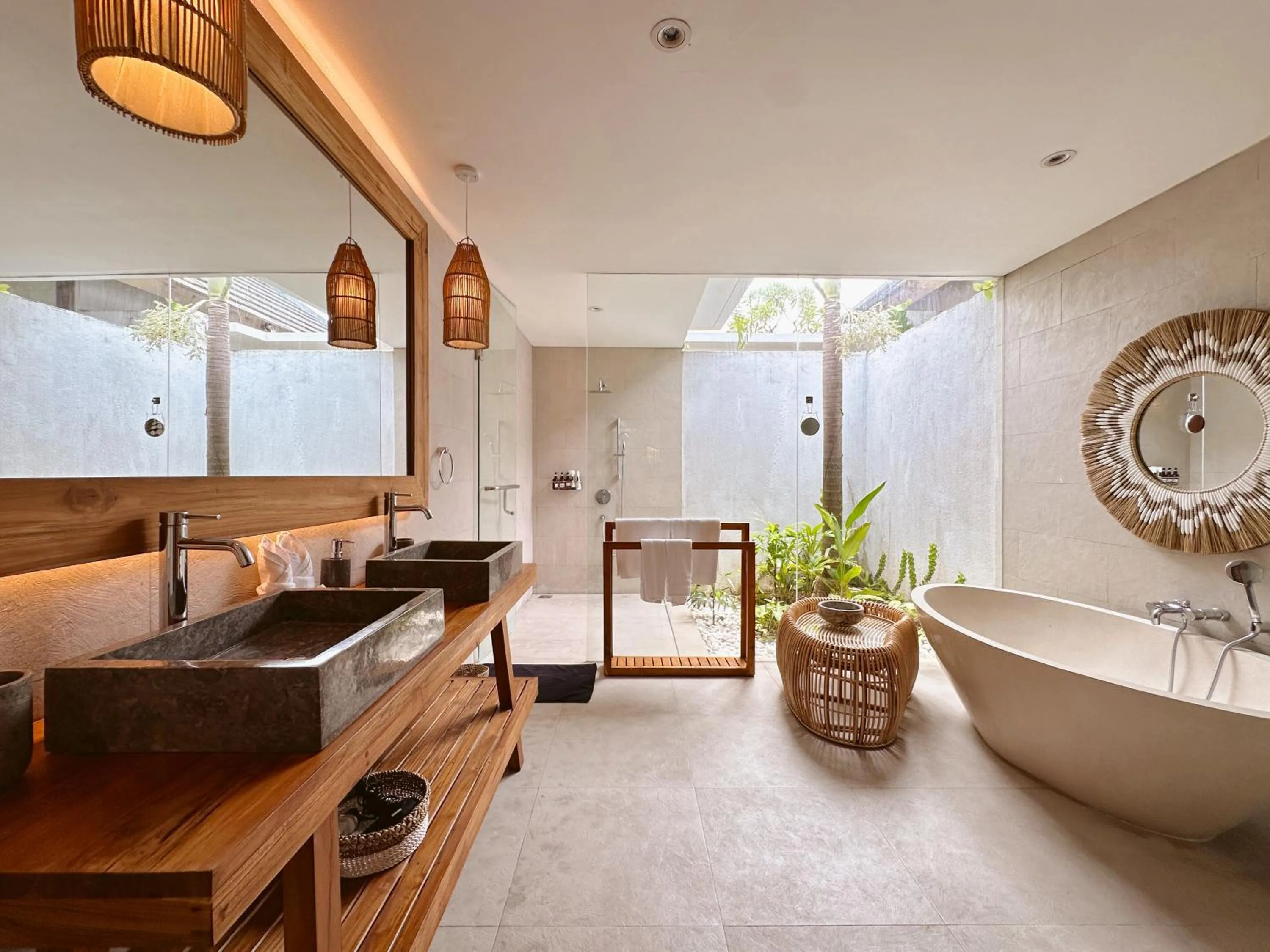 Shower in Villa Pacha Seminyak