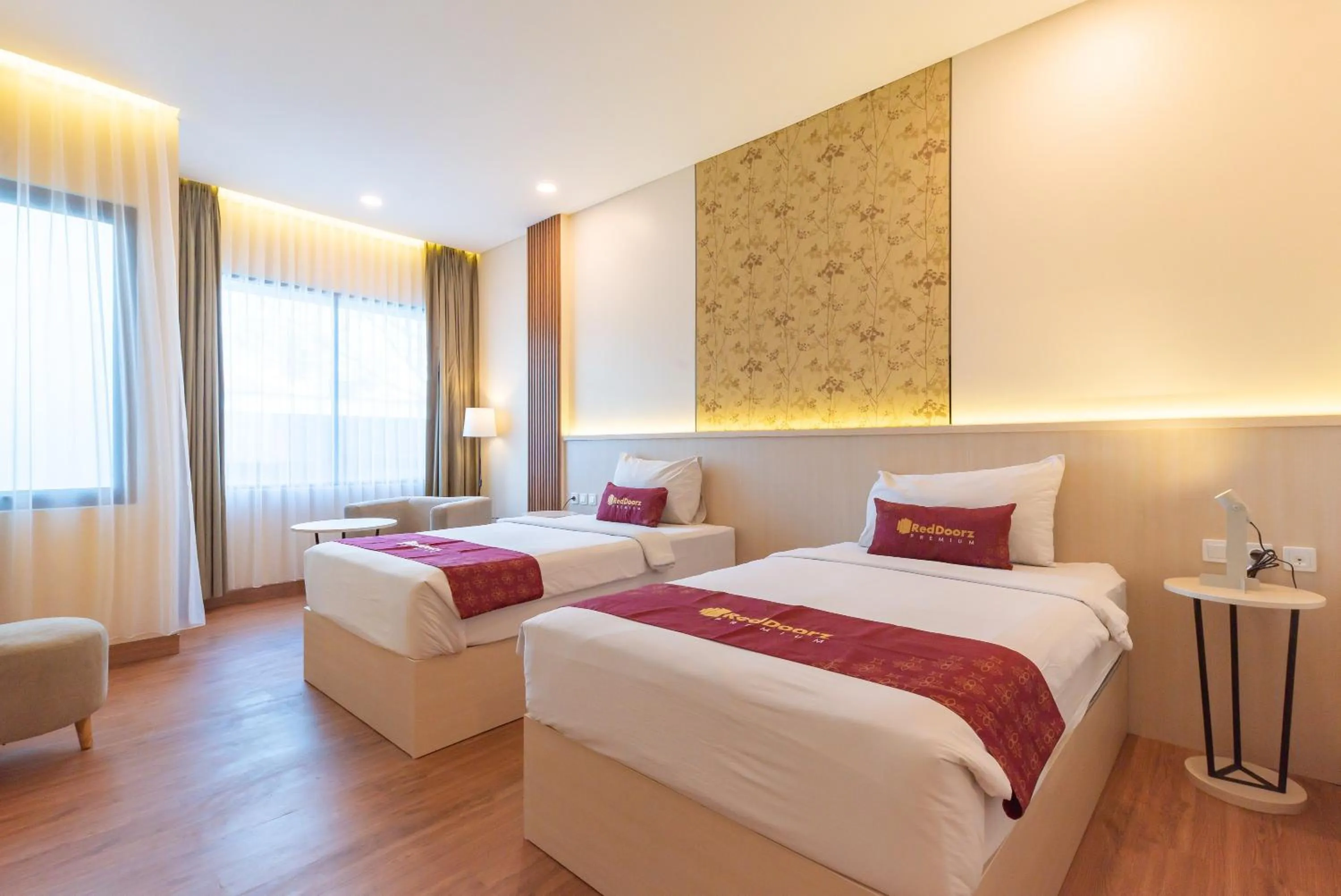 Bedroom, Bed in RedDoorz Premium near Paris Van Java Mall