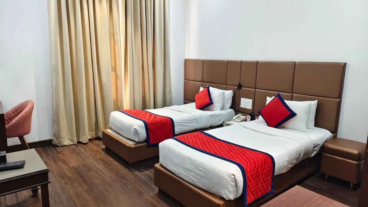 Superior Twin Room - single occupancy in Spree Manor Hotel
