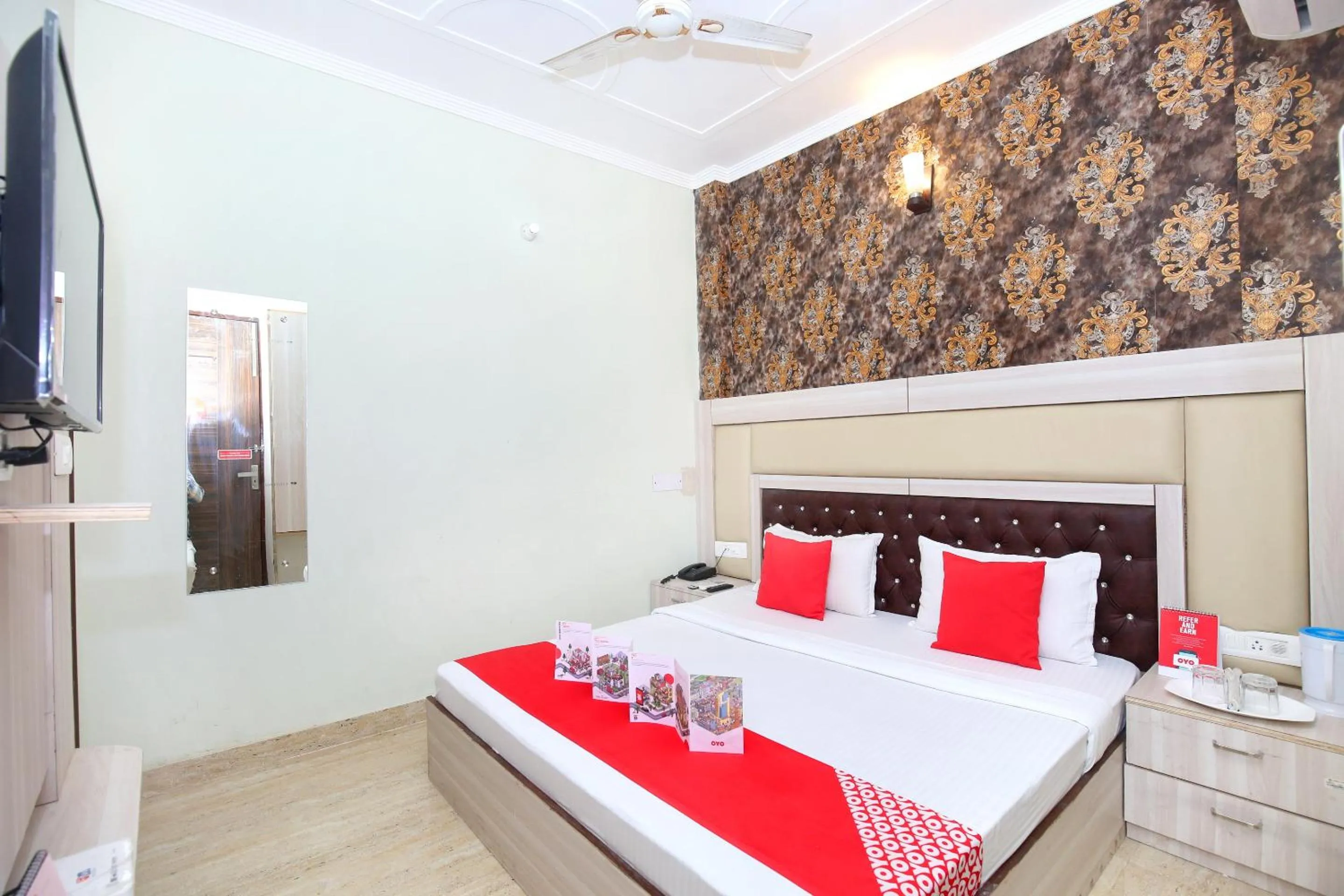 Hotel O Purple
