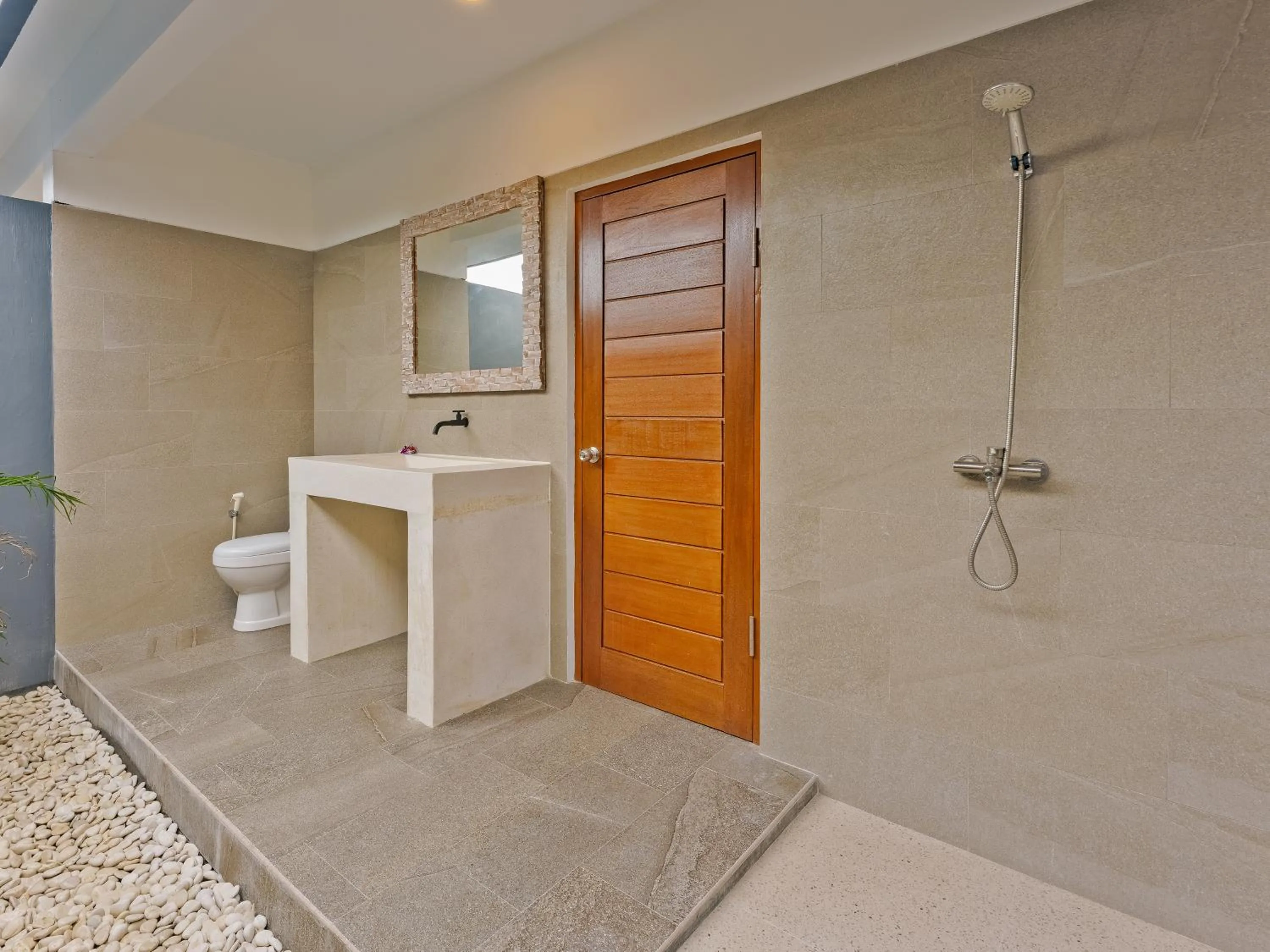 Shower in Bubu Homestay Tulamben