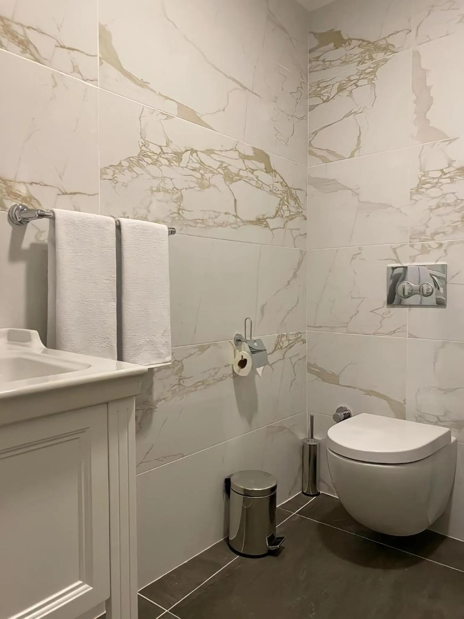 Toilet in Ozkaya Apartments Galata