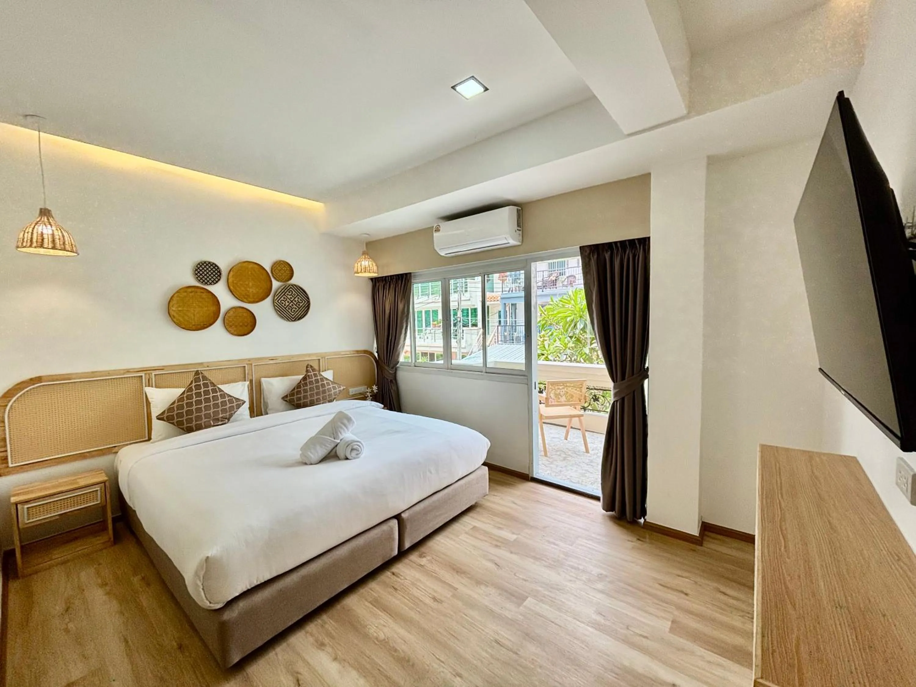 Bed in Charm Hostel at Pratumnak