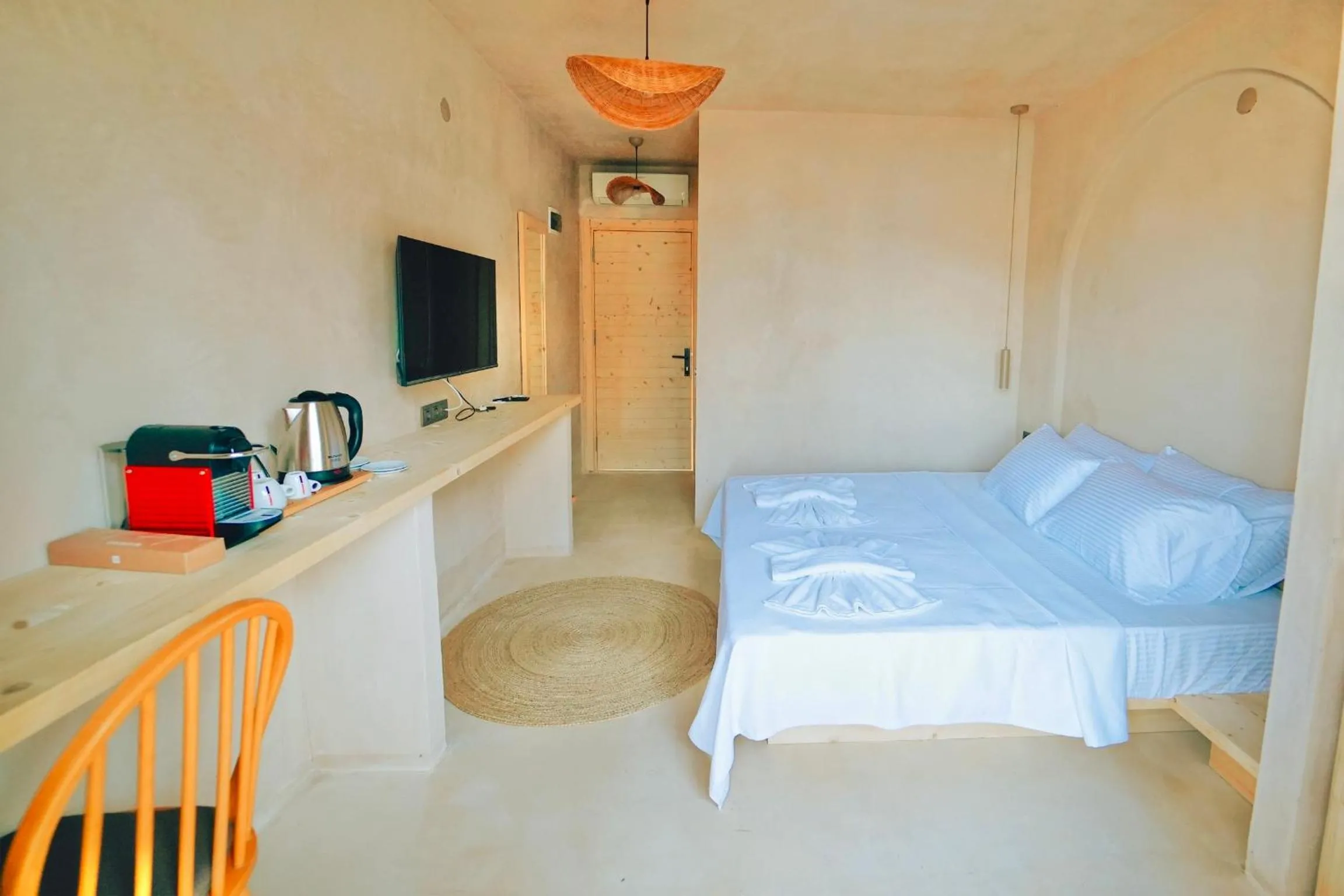 Felix Rooms