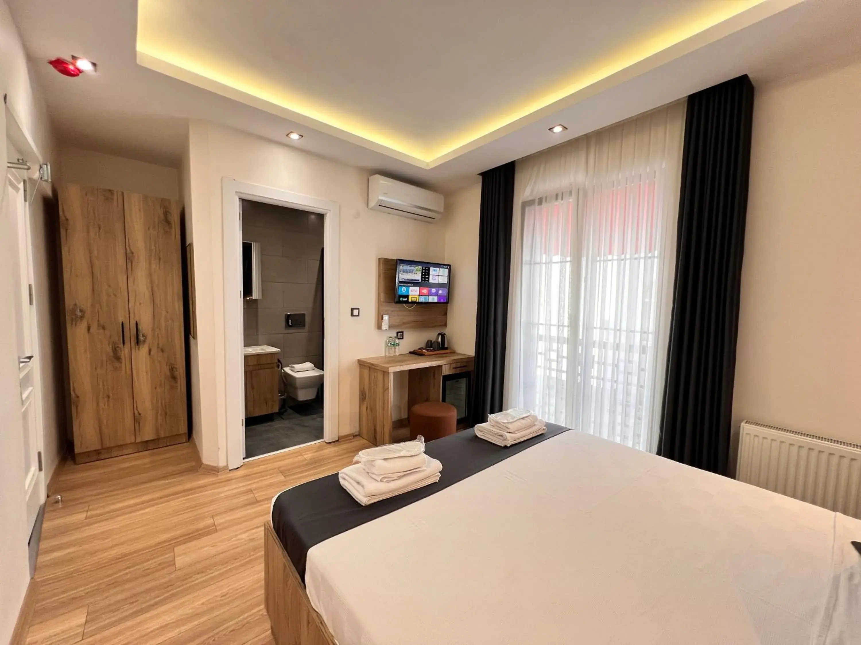 Superior Double Room in The Bail Hotel Superior Double Room in The Bail Hotel