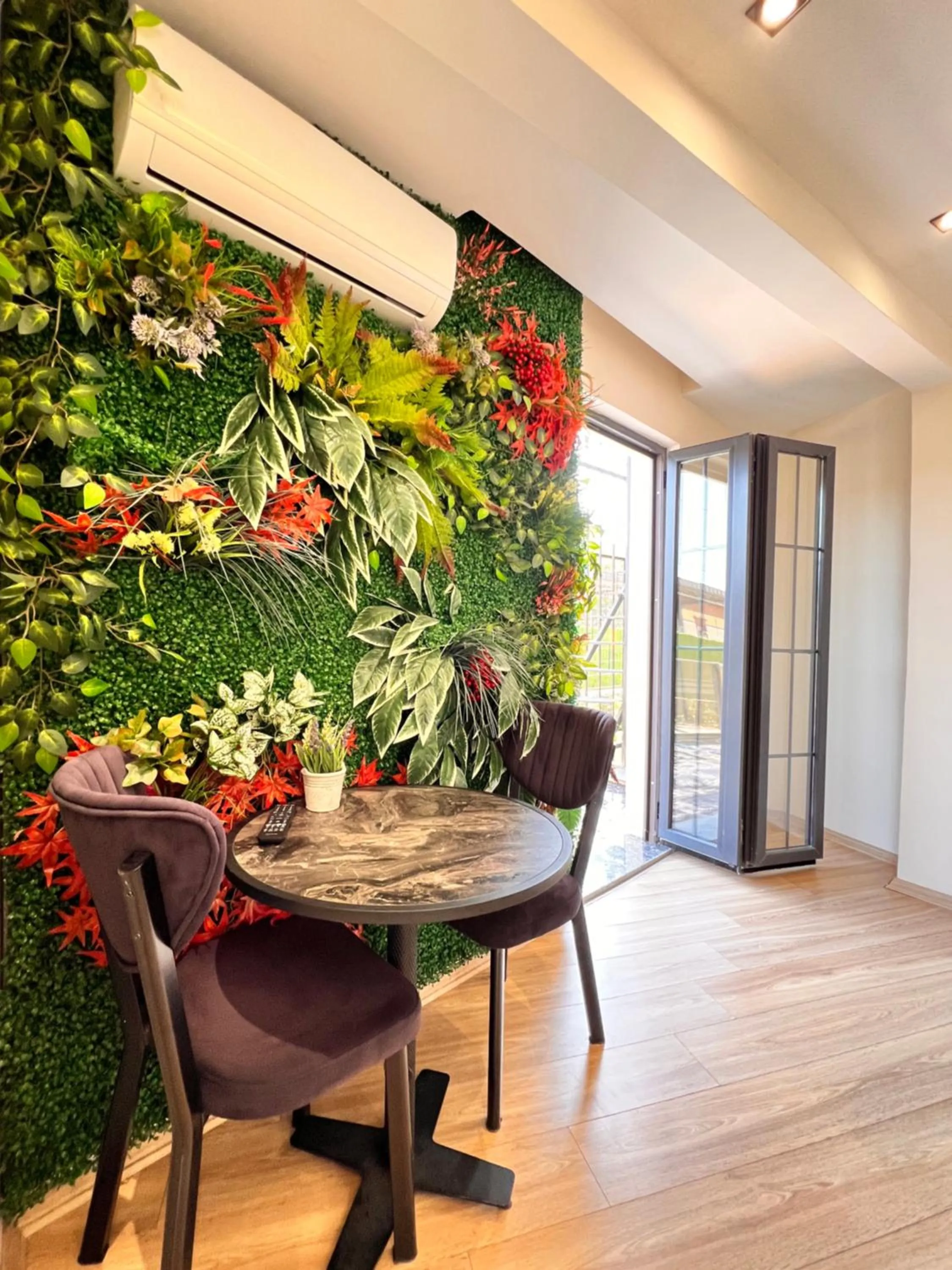 Inner courtyard view in The Bail Hotel