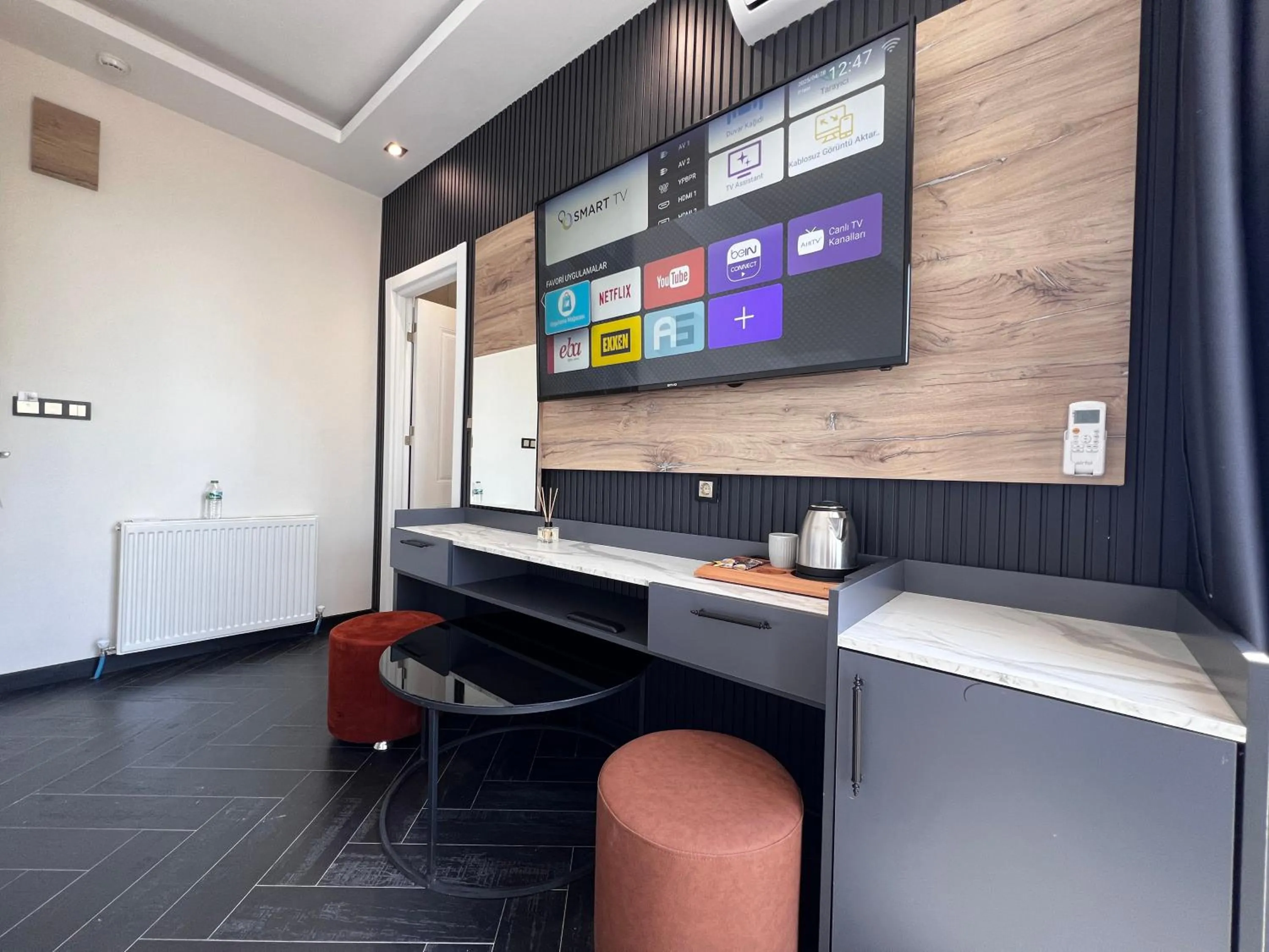 TV and multimedia in The Bail Hotel