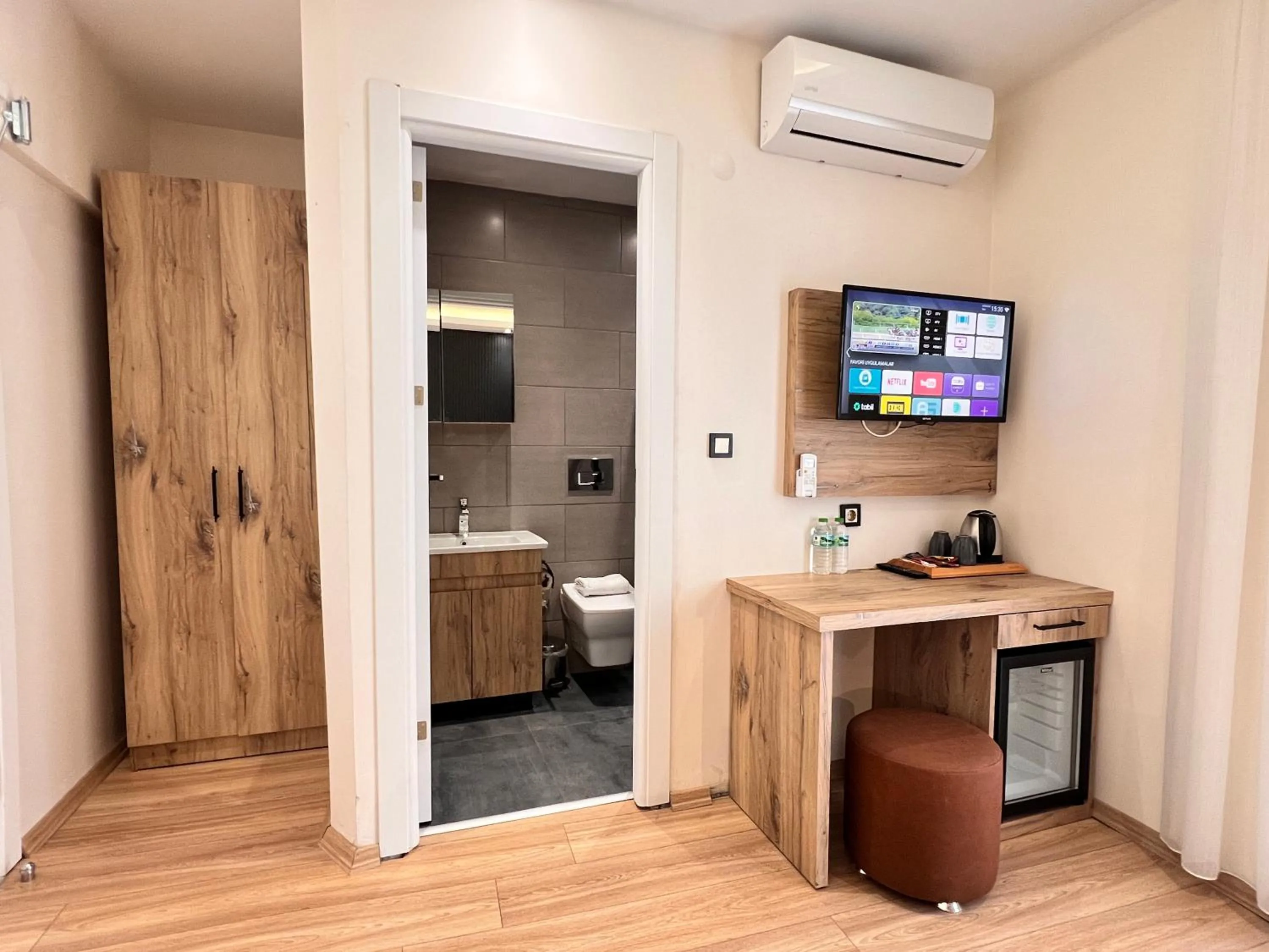 TV and multimedia in The Bail Hotel