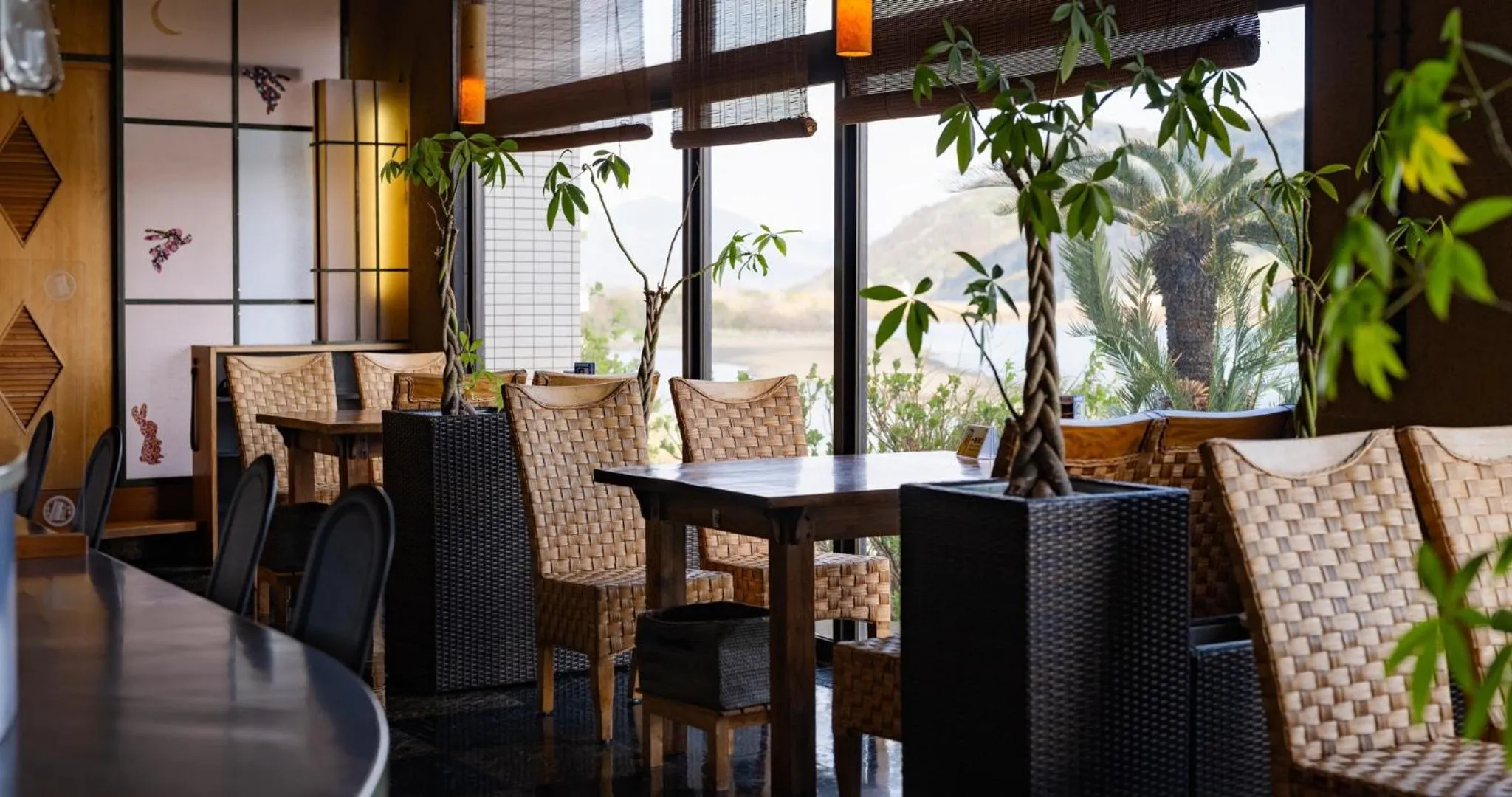 Restaurant/places to eat in Hotel SEASONS NICHINAN