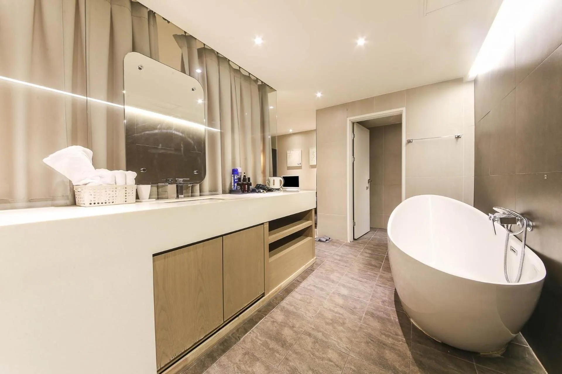 Bathroom in Hotel Yaja Sasang Terminal