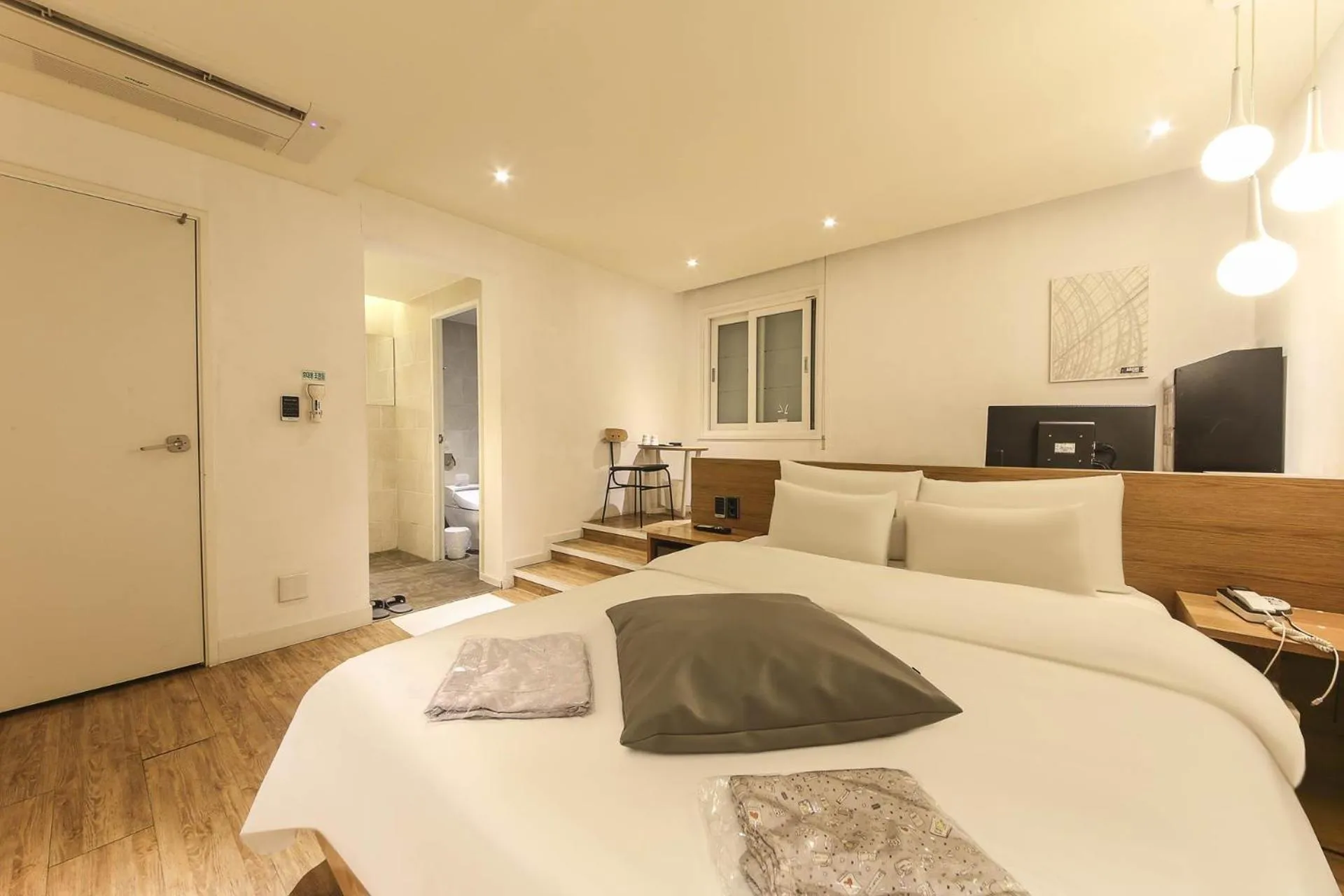 Bed in Hotel Yaja Sasang Terminal