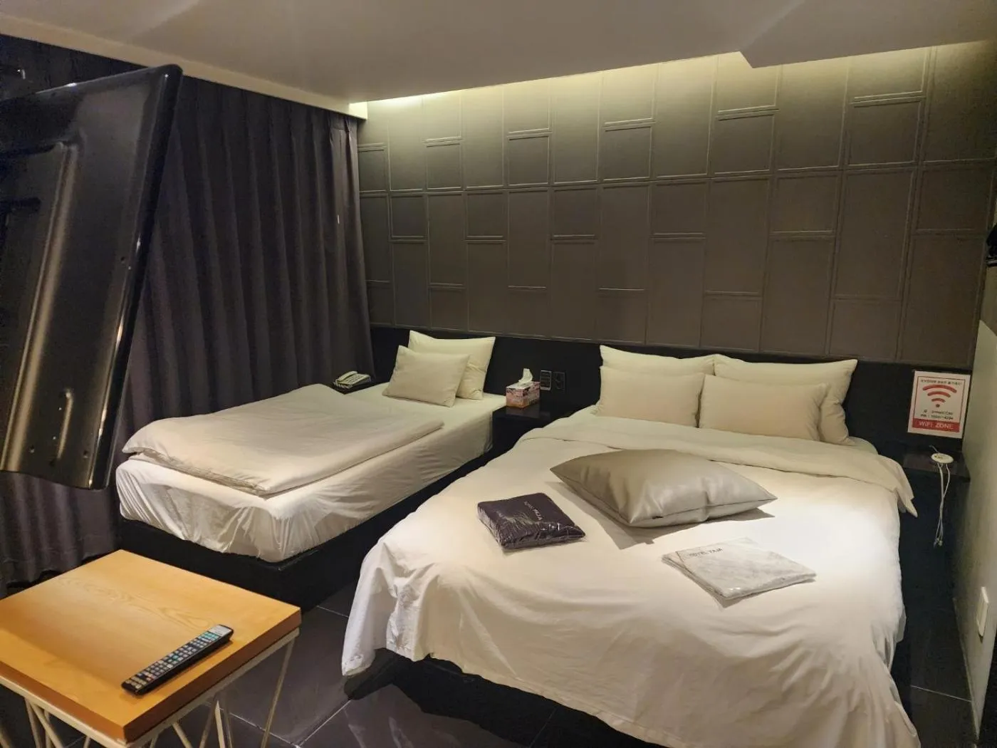 Bedroom, Bed in Hotel Yaja Sasang Terminal
