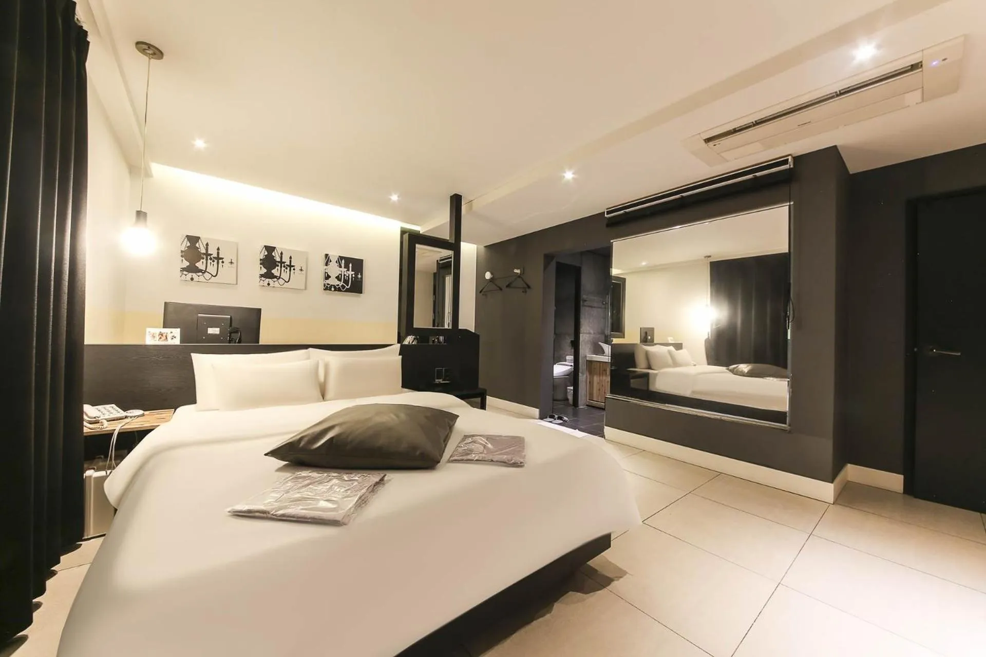 Bed in Hotel Yaja Sasang Terminal