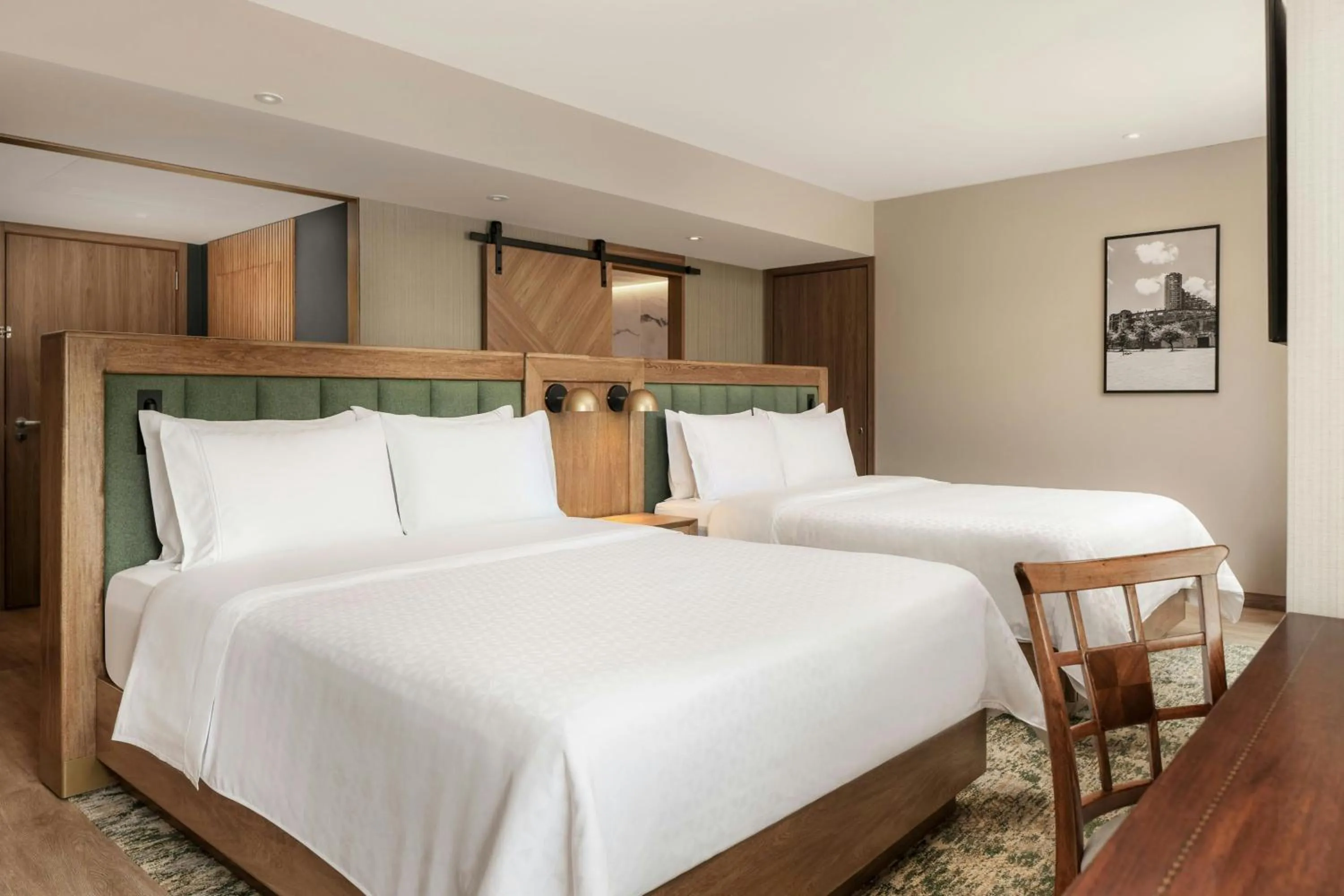 Photo of the whole room, Bed in Four Points by Sheraton Tequendama, Bogota