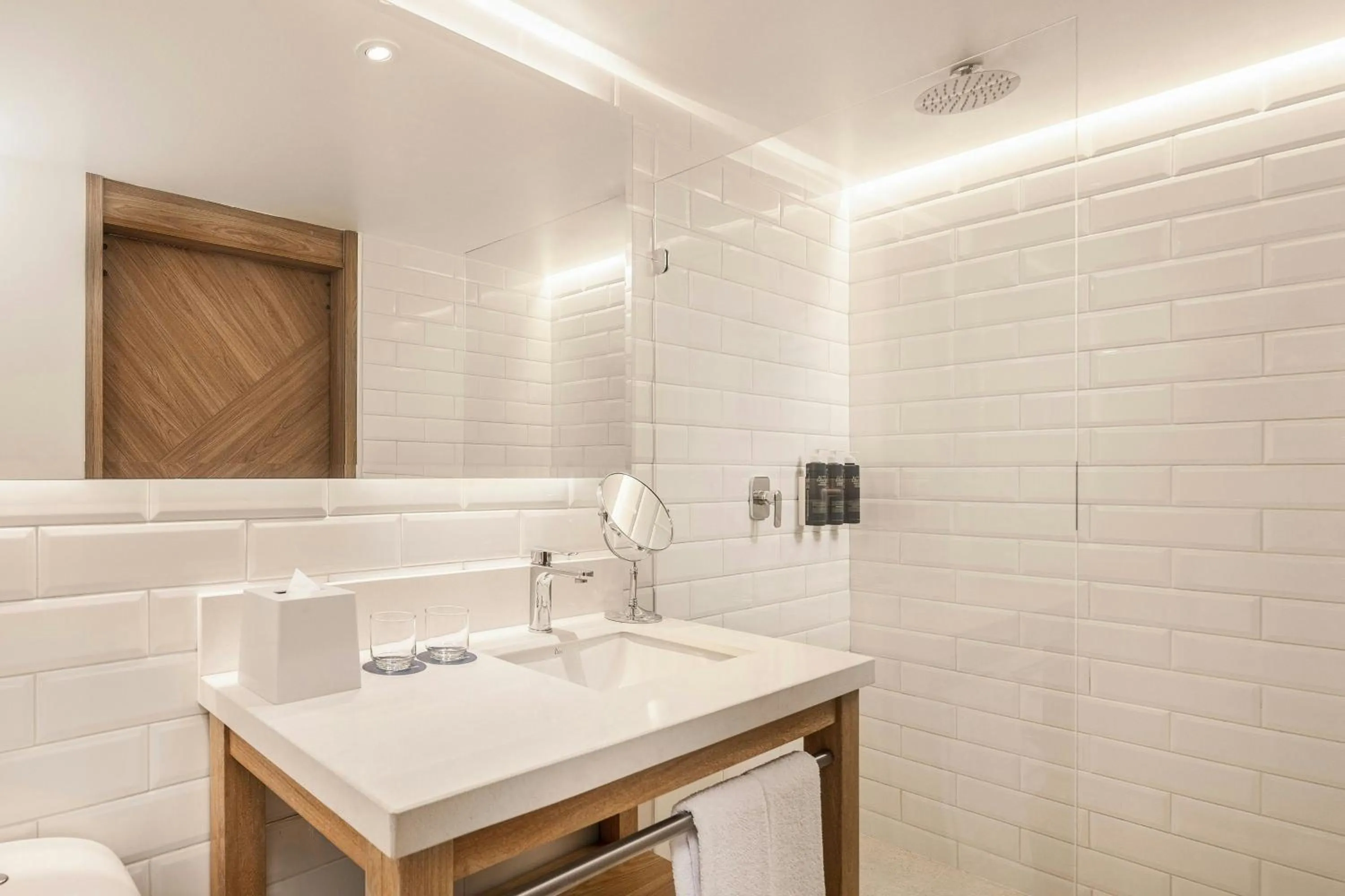 Photo of the whole room in Four Points by Sheraton Tequendama, Bogota