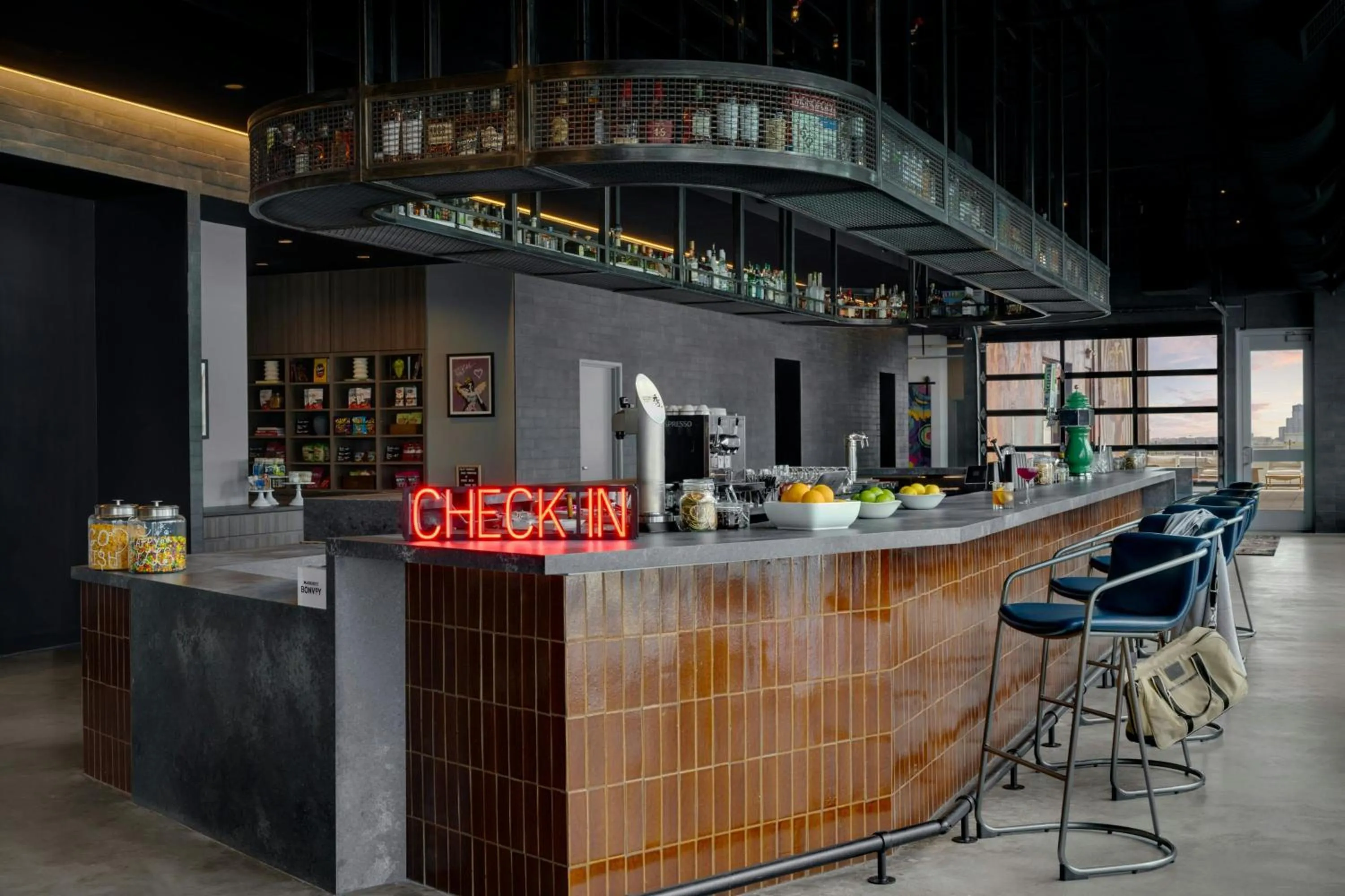 Lounge or bar in Moxy Charlotte Downtown