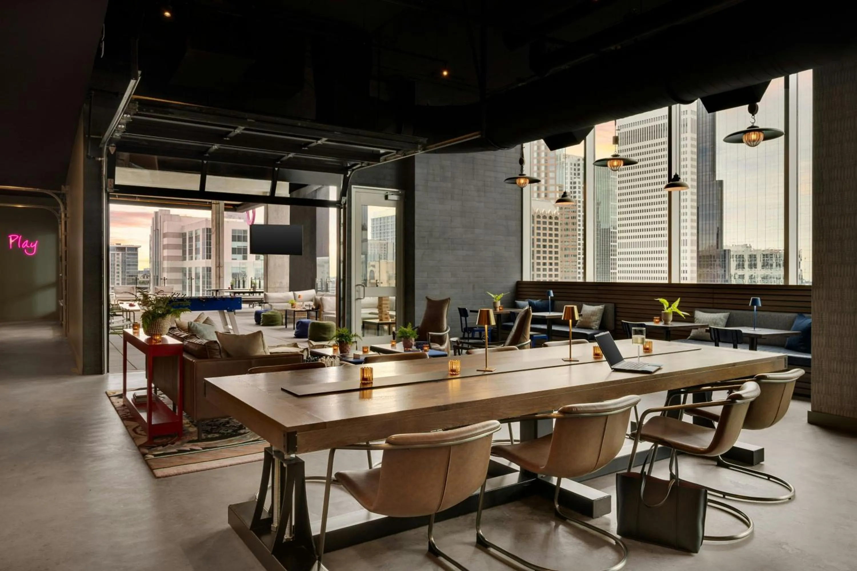 Restaurant/places to eat in Moxy Charlotte Downtown