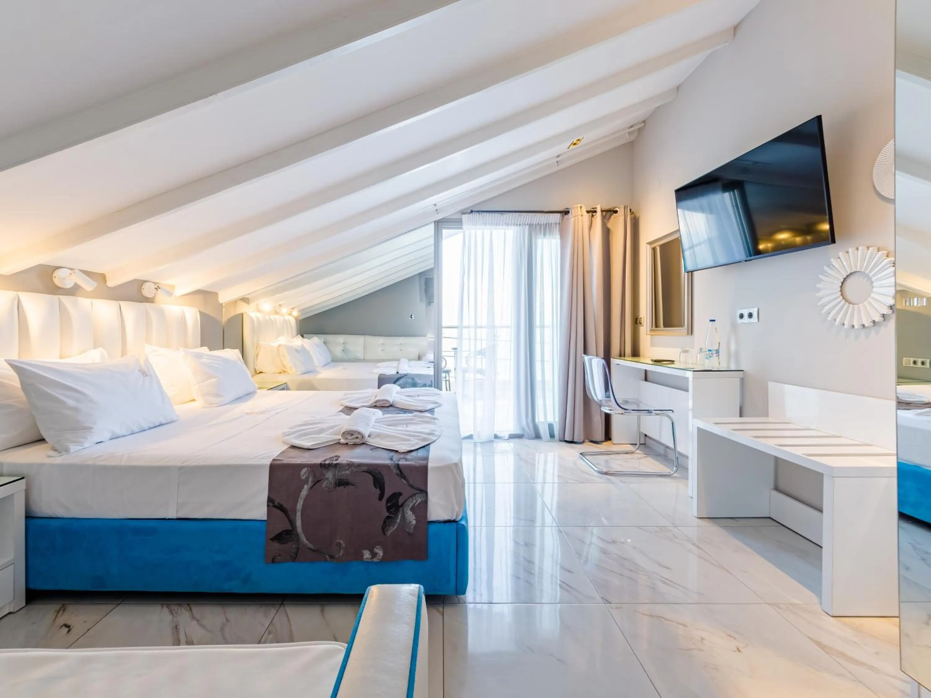 Bedroom, Bed in Alpha Luxury Suites