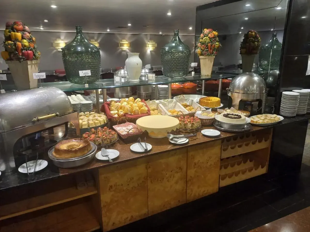 Breakfast in Royalty Copacabana Hotel Breakfast in Royalty Copacabana Hotel