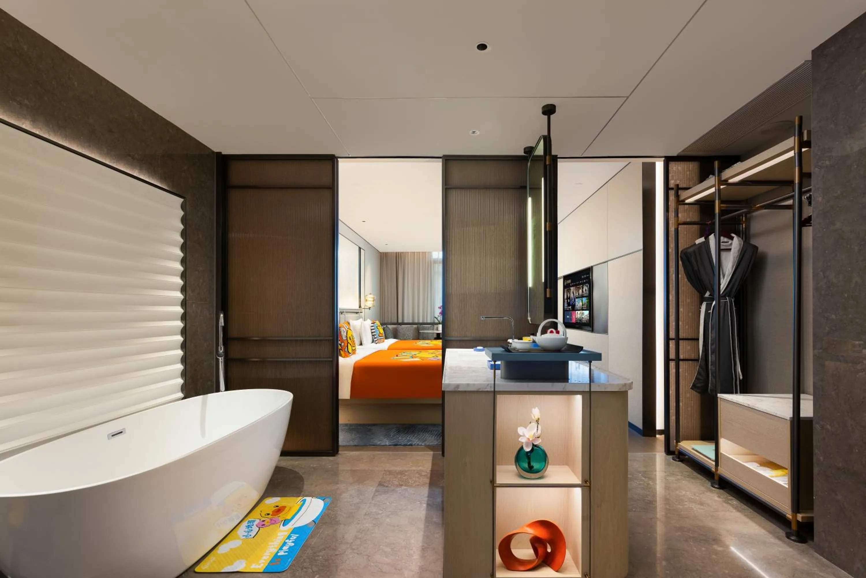 Bathroom, Bed in Shanghai Hongqiao Heyitang Hotel Beixinjing Subway Station Branch