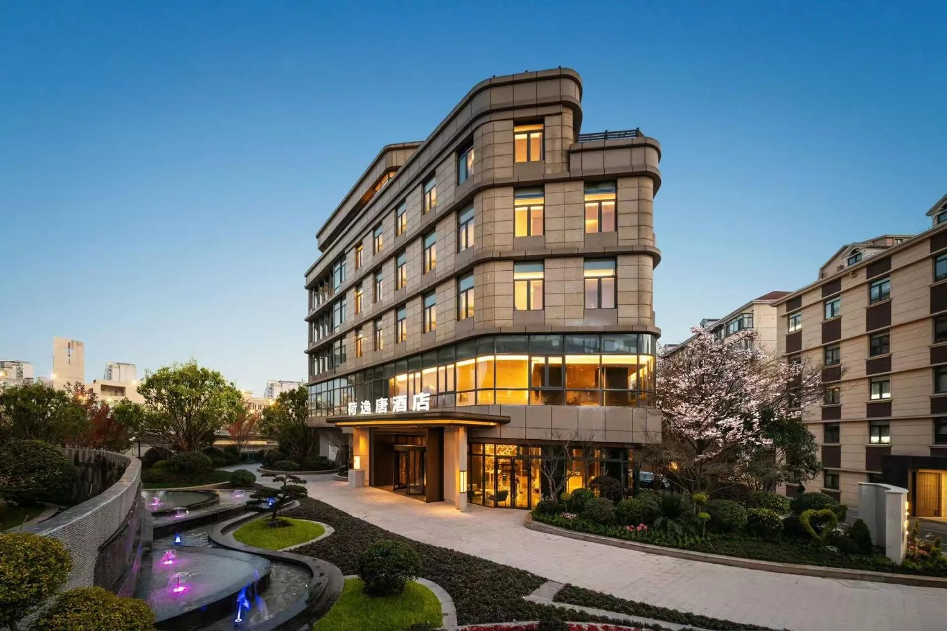 Property building in Shanghai Hongqiao Heyitang Hotel Beixinjing Subway Station Branch
