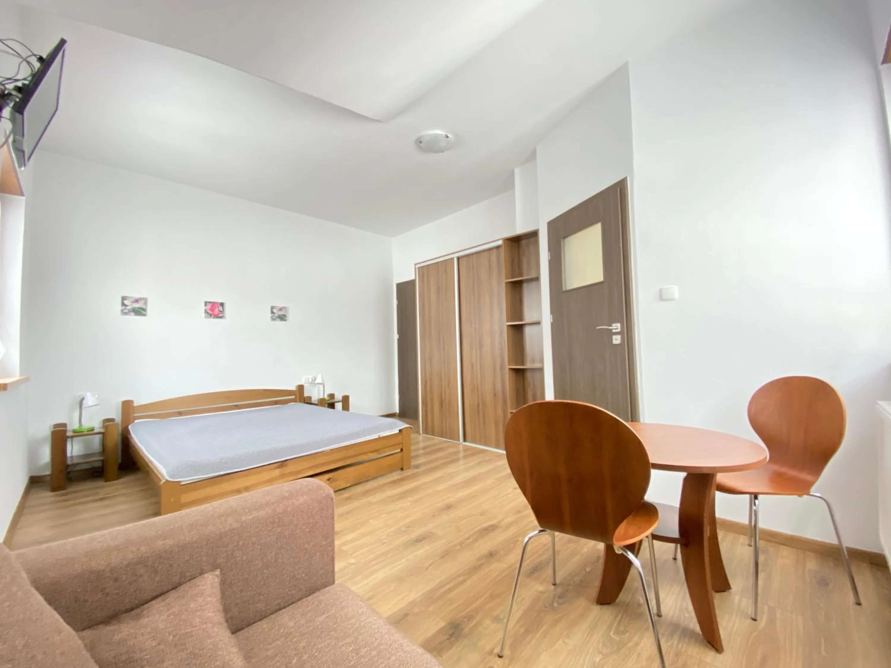 Living room, Bed in Dom Nad Brennica Pokoje i Apartamenty