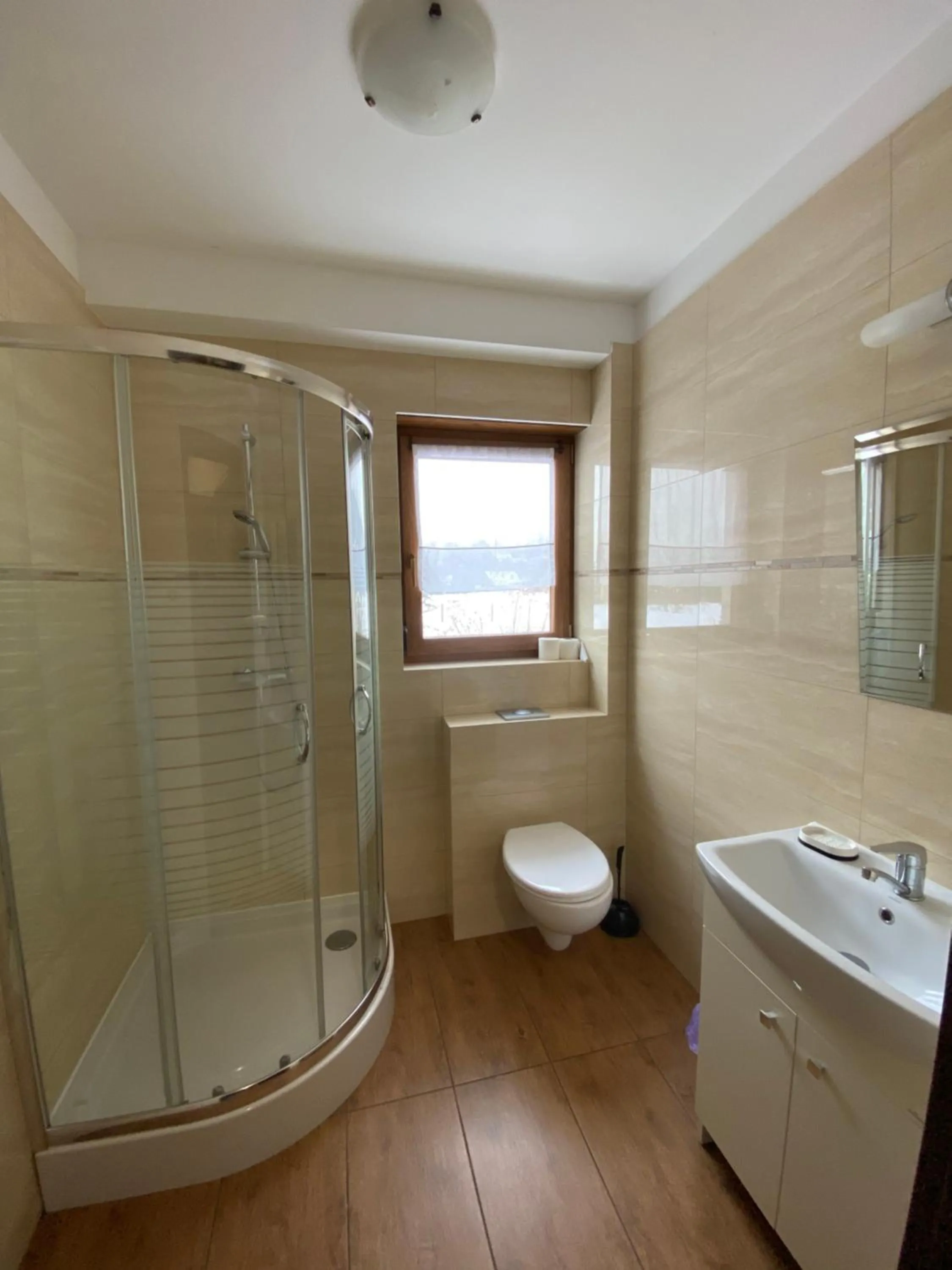 Bathroom in Dom Nad Brennica Pokoje i Apartamenty