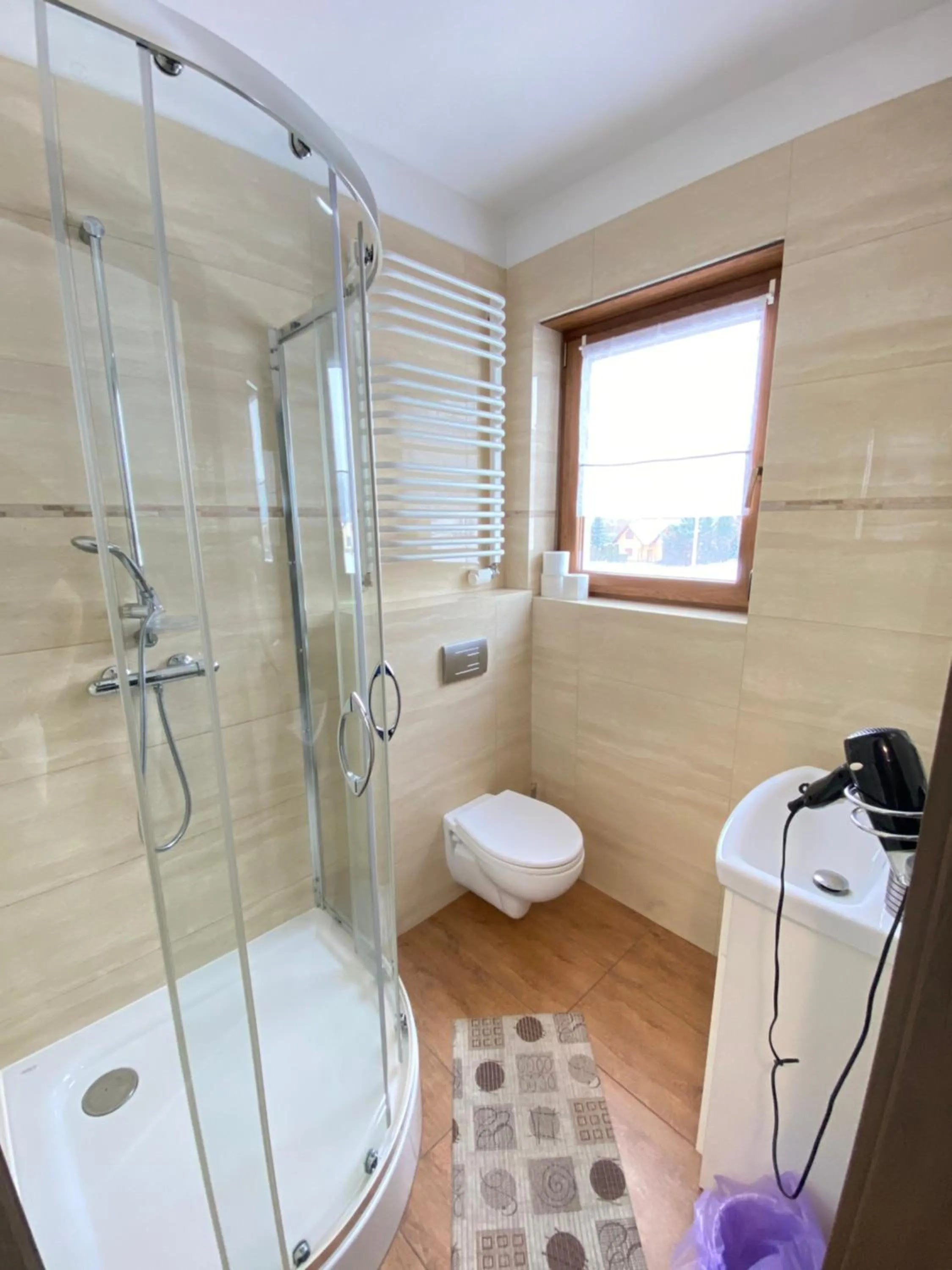 Bathroom in Dom Nad Brennica Pokoje i Apartamenty