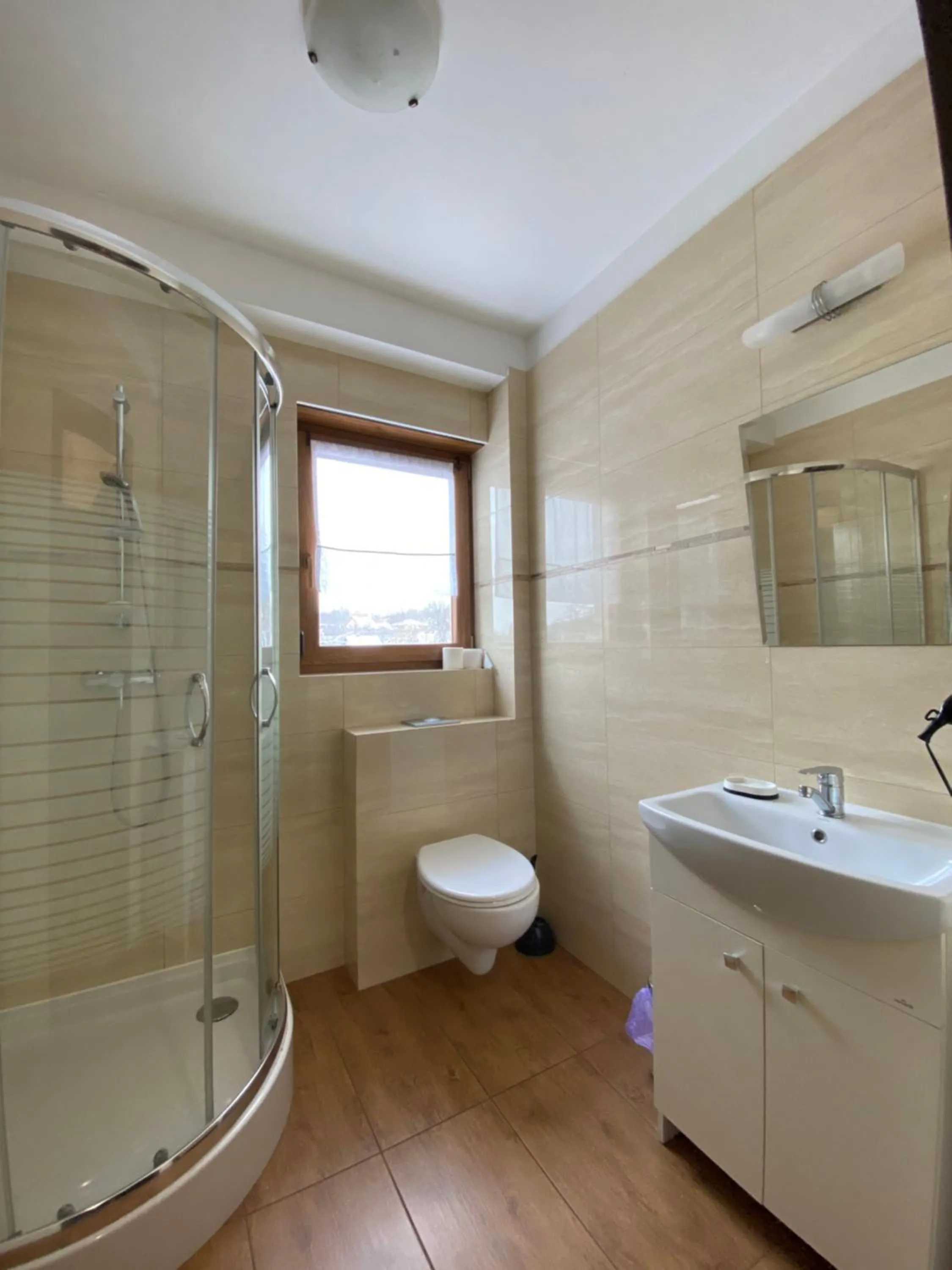 Bathroom in Dom Nad Brennica Pokoje i Apartamenty