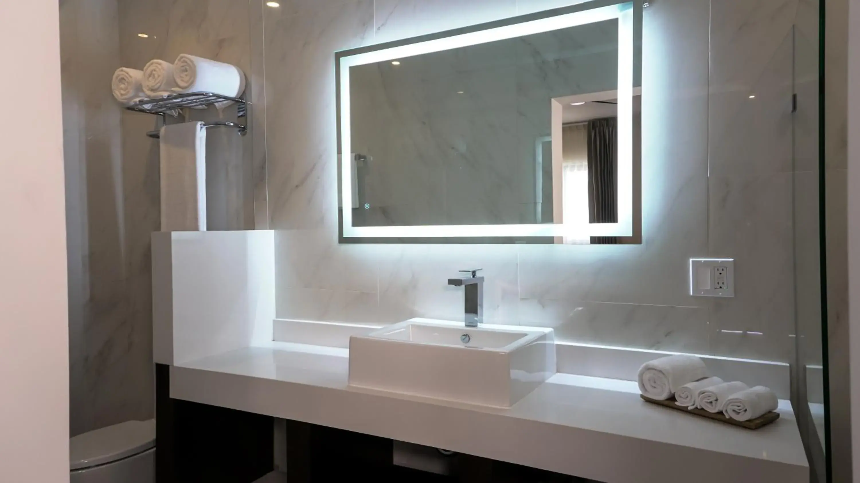 Bathroom in Hotel Loreto Palmar Bathroom in Hotel Loreto Palmar