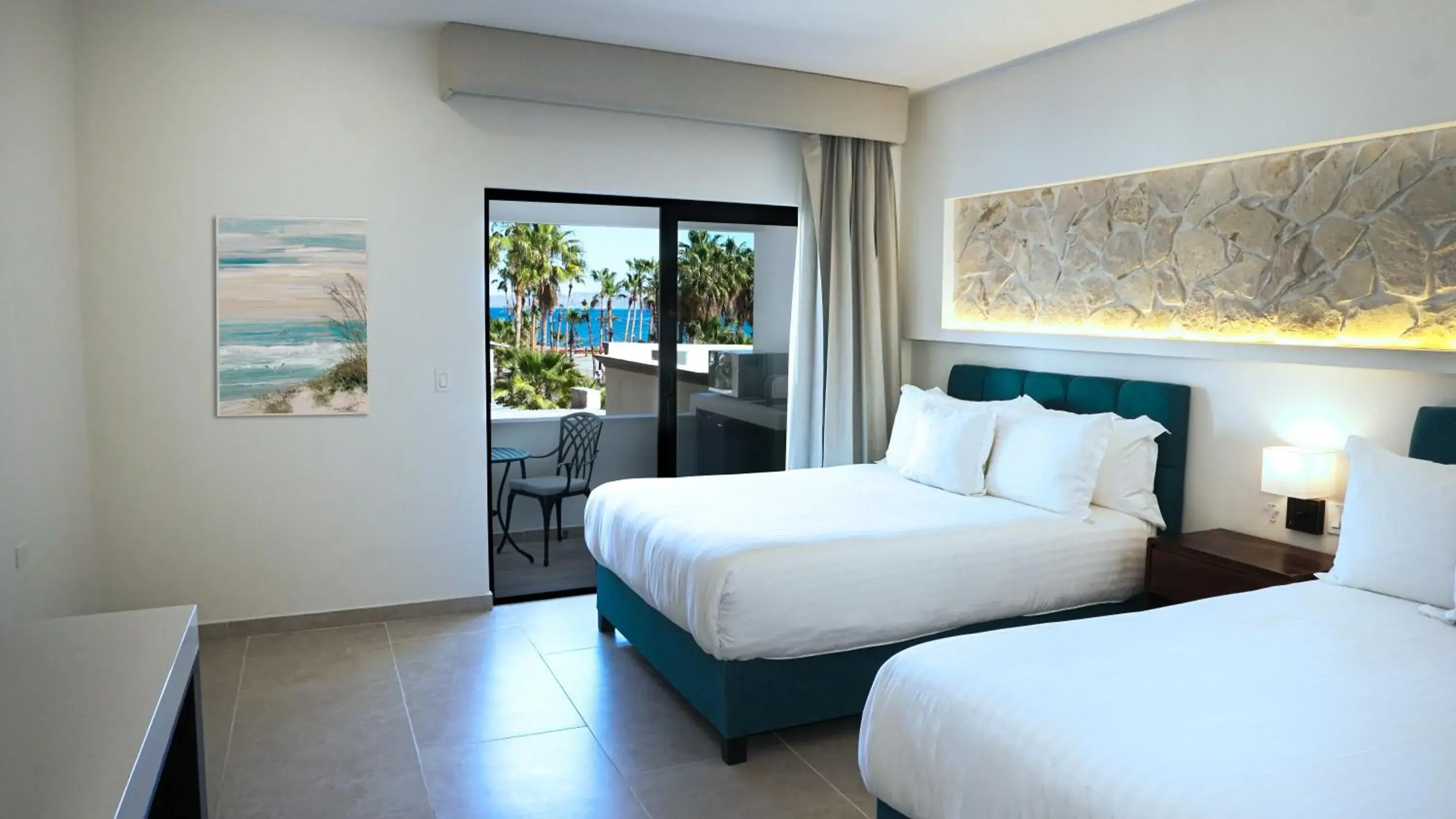 Deluxe Double Room with Two Double Beds in Hotel Loreto Palmar Deluxe Double Room with Two Double Beds in Hotel Loreto Palmar