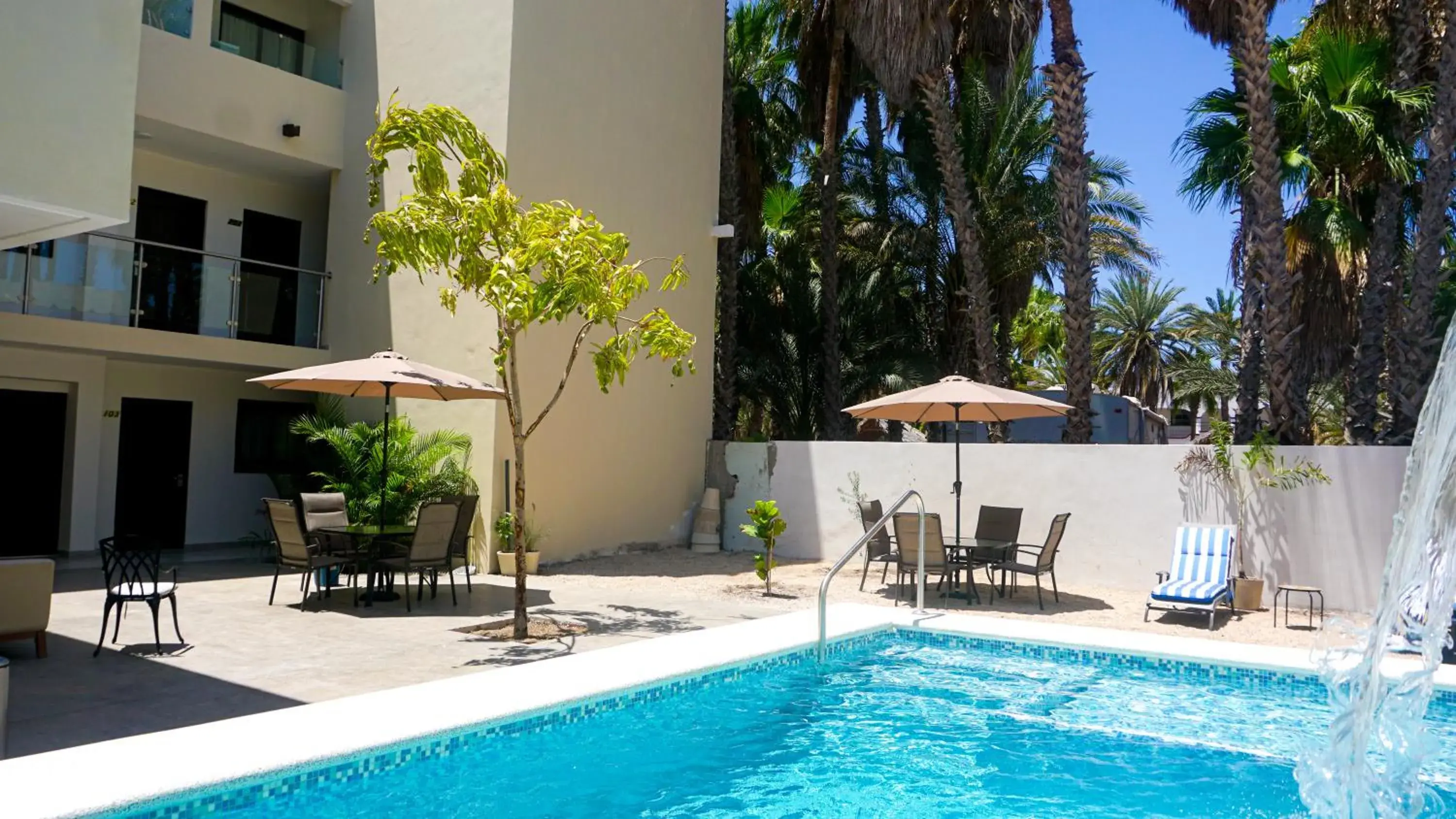 Swimming pool in Hotel Loreto Palmar Swimming pool in Hotel Loreto Palmar
