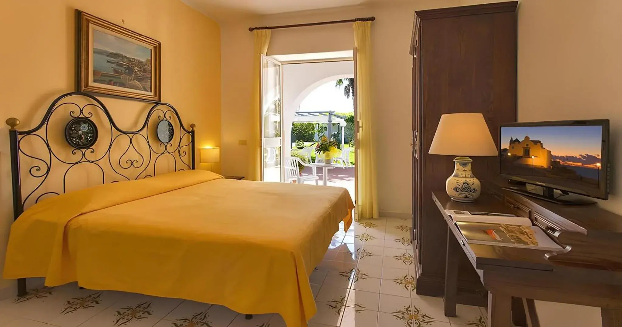 Double Room with Garden View in Hotel Belsole Double Room with Garden View in Hotel Belsole