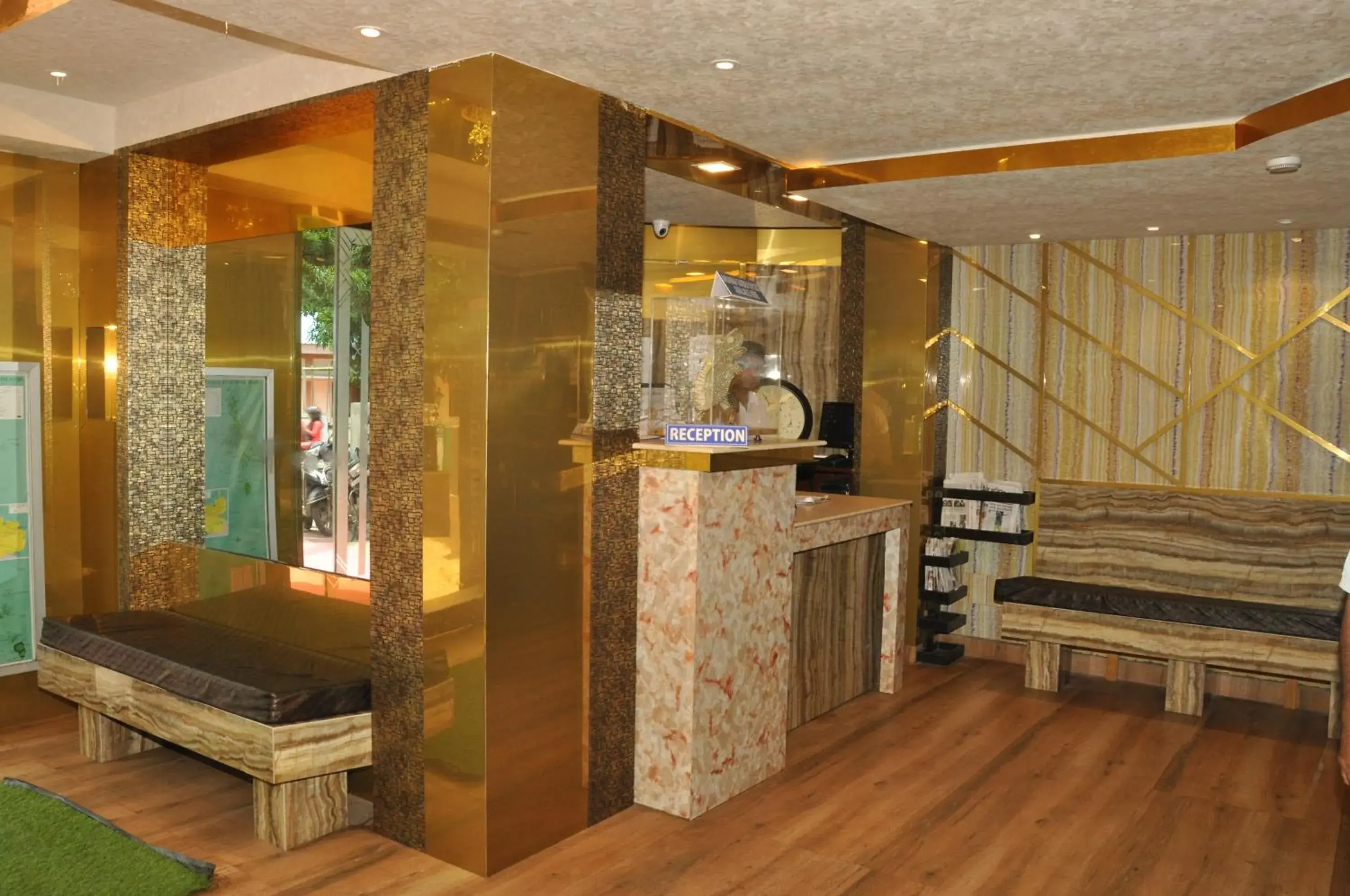 Lobby or reception in Hotel Shreesh Lobby or reception in Hotel Shreesh