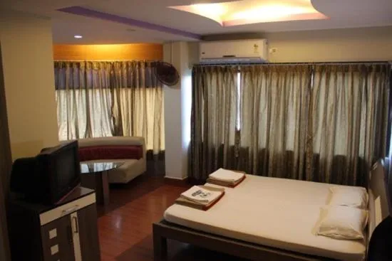 Photo of the whole room in Hotel Shreesh
