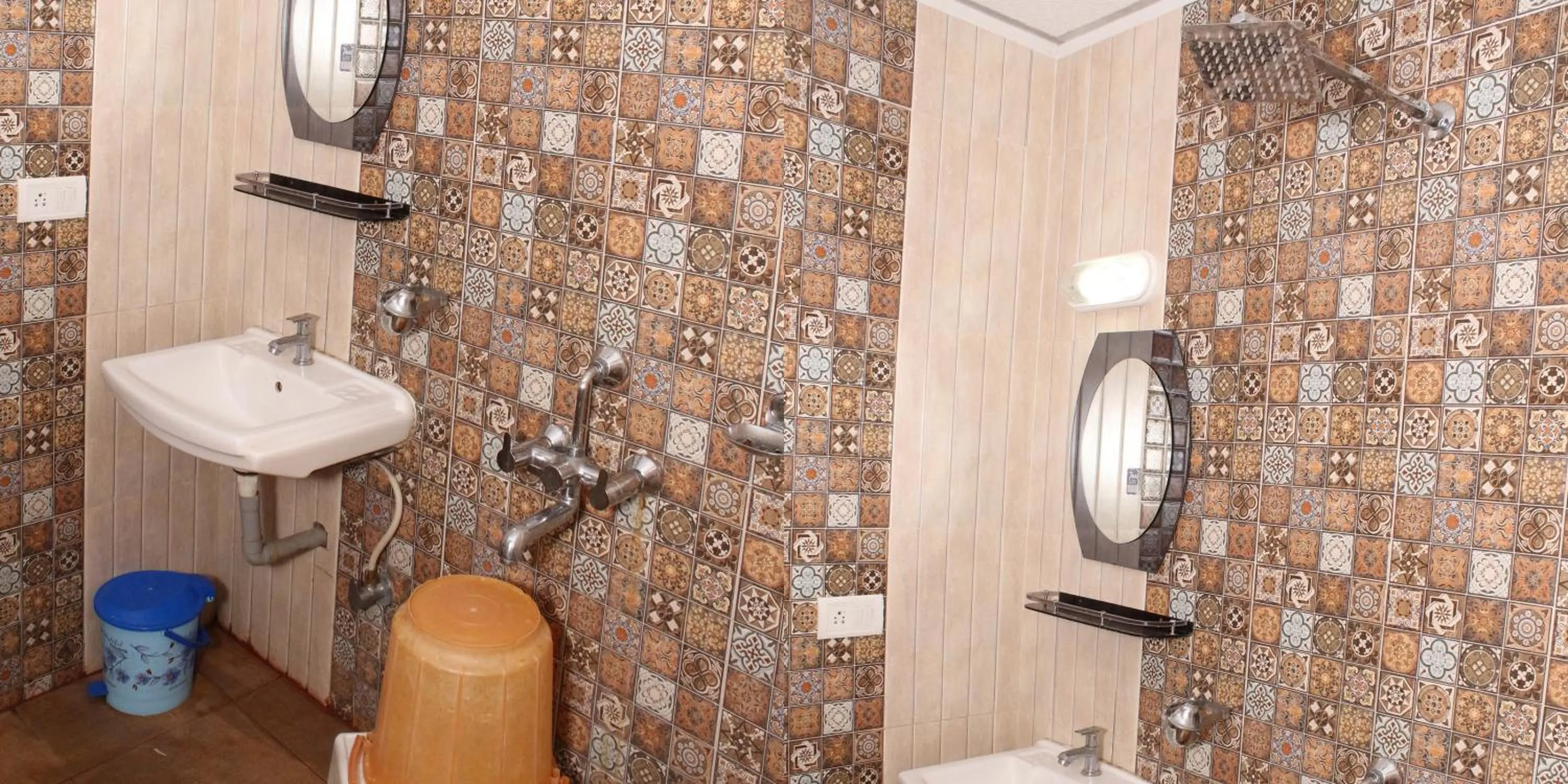 Bathroom in Hotel Shreesh