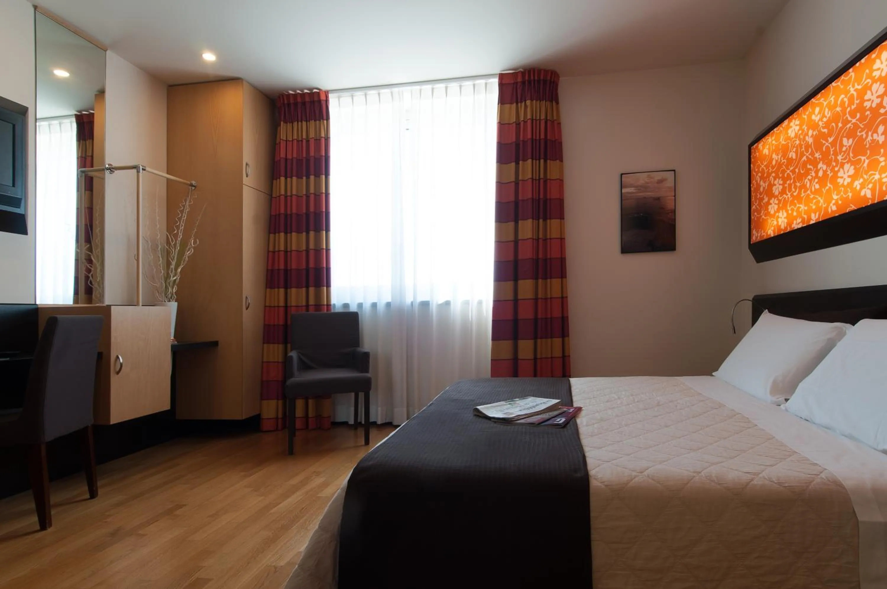 Bedroom, Bed in Sanlu Hotel