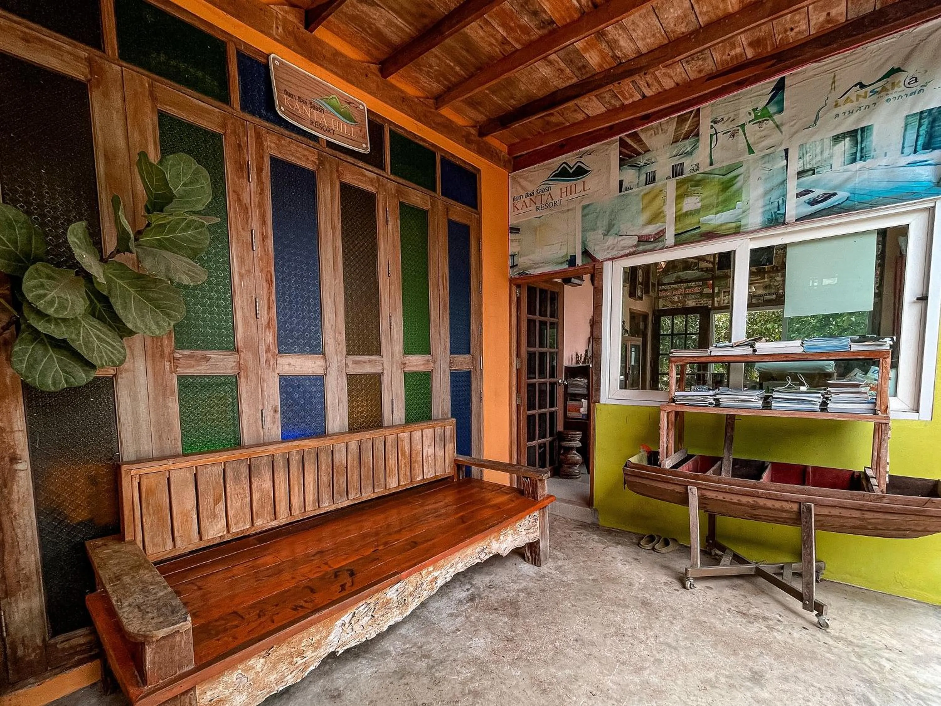 Seating area in Kanta Hill Resort