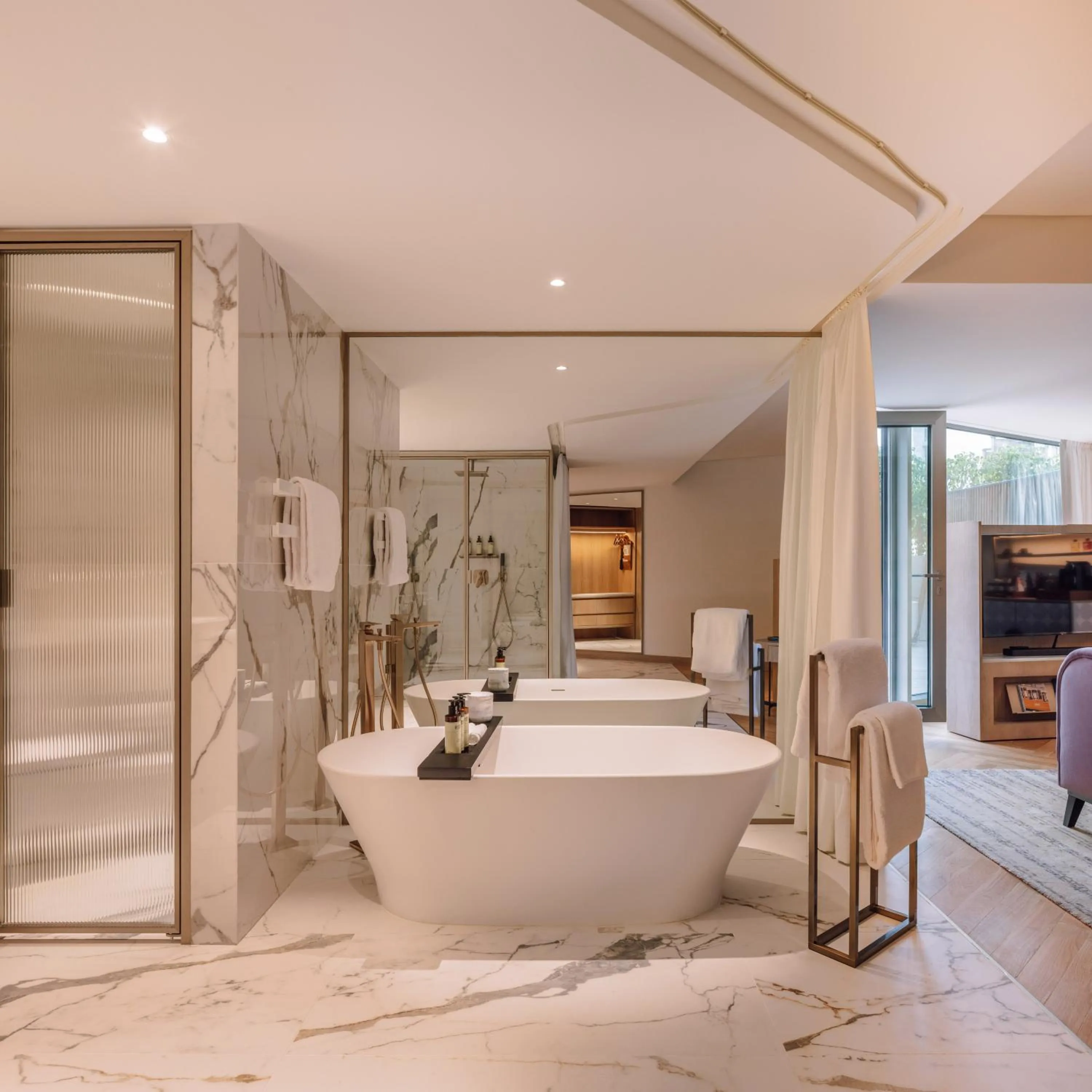 Bathroom in ME Lisbon by Meliá