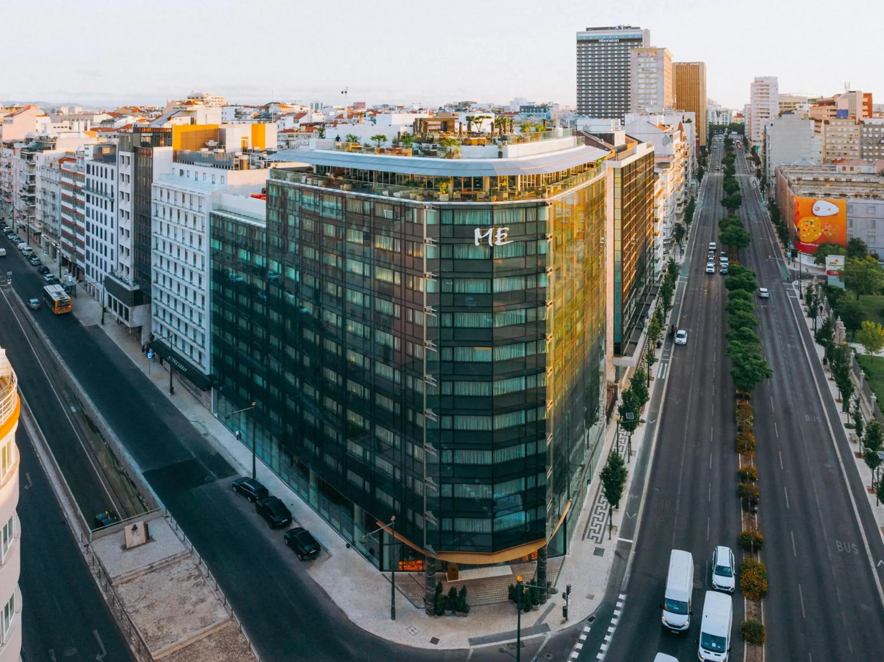 Facade/entrance in ME Lisbon by Meliá Facade/entrance in ME Lisbon by Meliá
