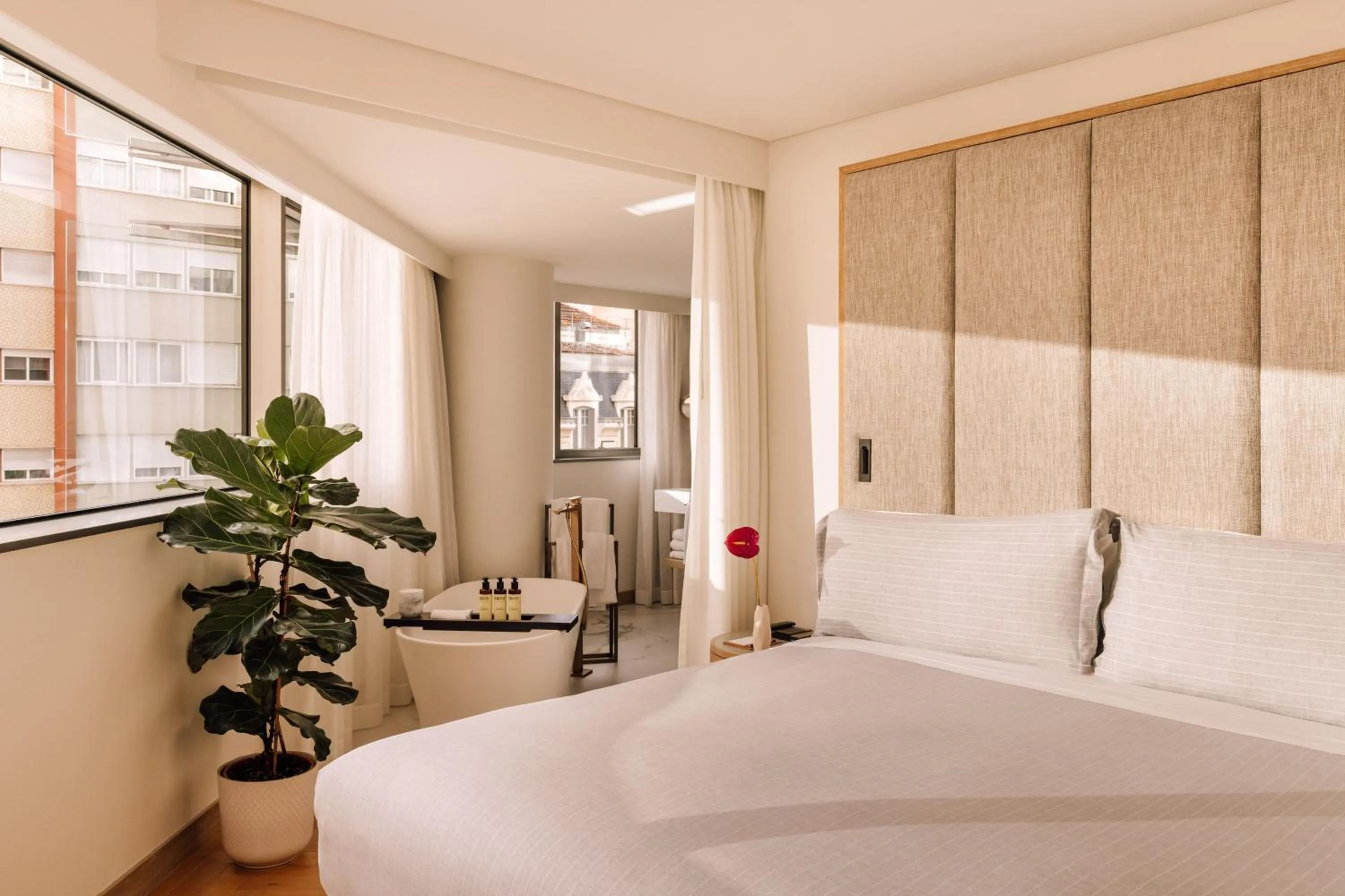 Property building, Bed in ME Lisbon