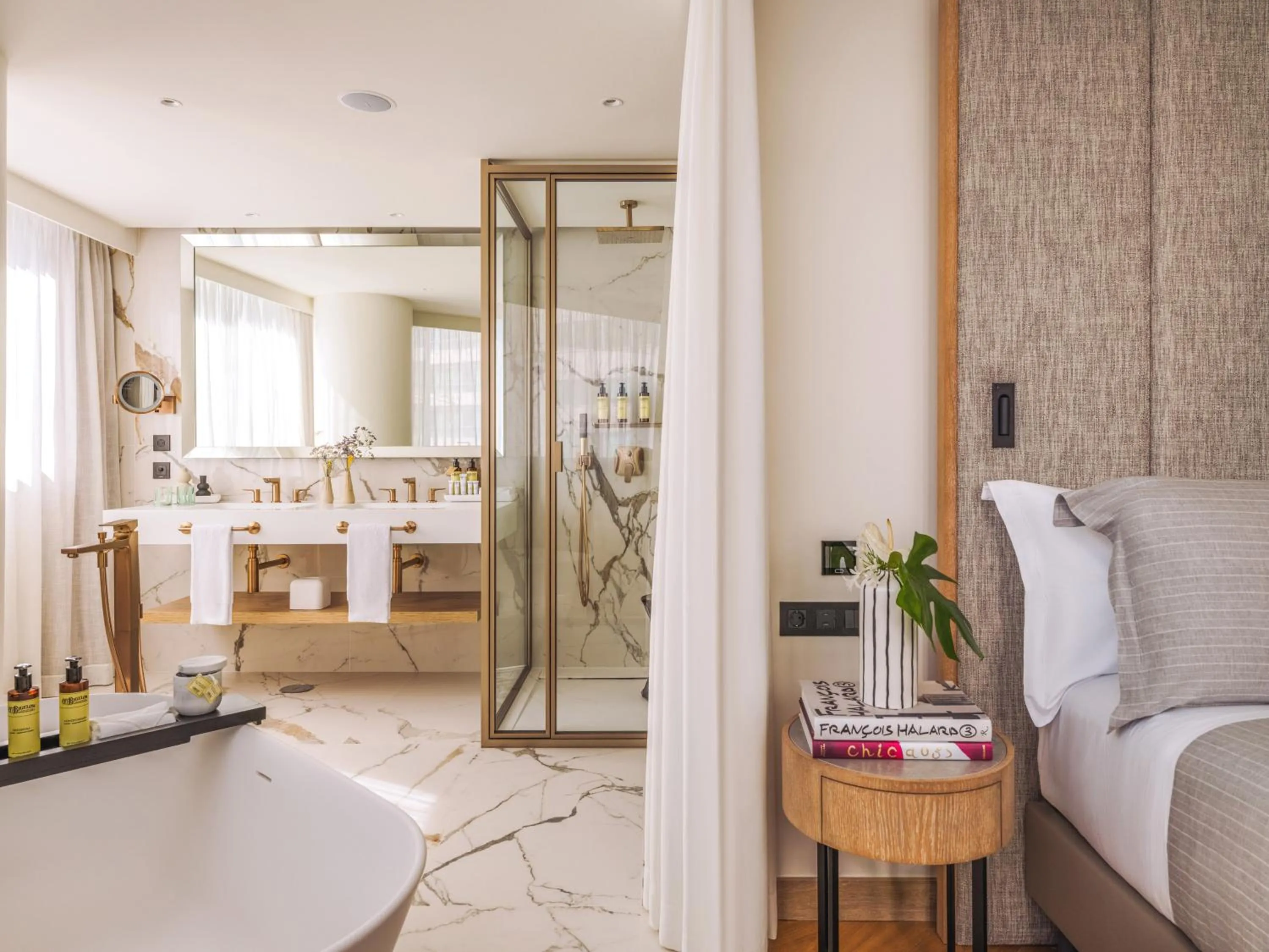 Bed in ME Lisbon by Meliá