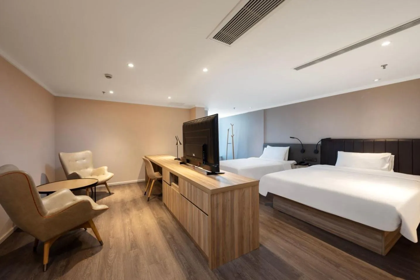 Photo of the whole room, Bed in Hanting Premium Hotel Shanghai Caolu Finance College