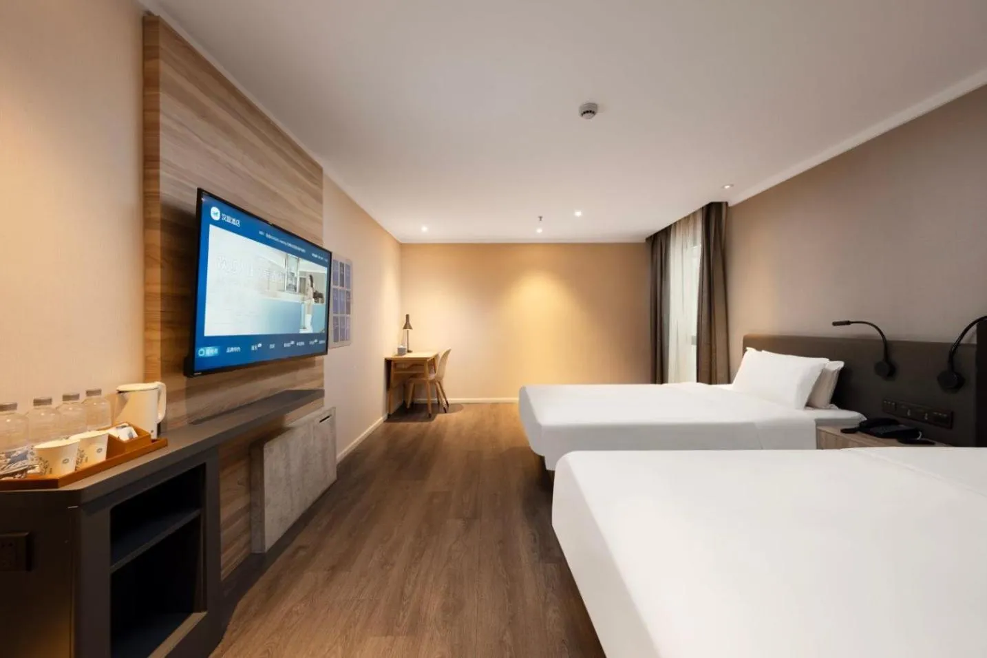 Photo of the whole room, Bed in Hanting Premium Hotel Shanghai Caolu Finance College